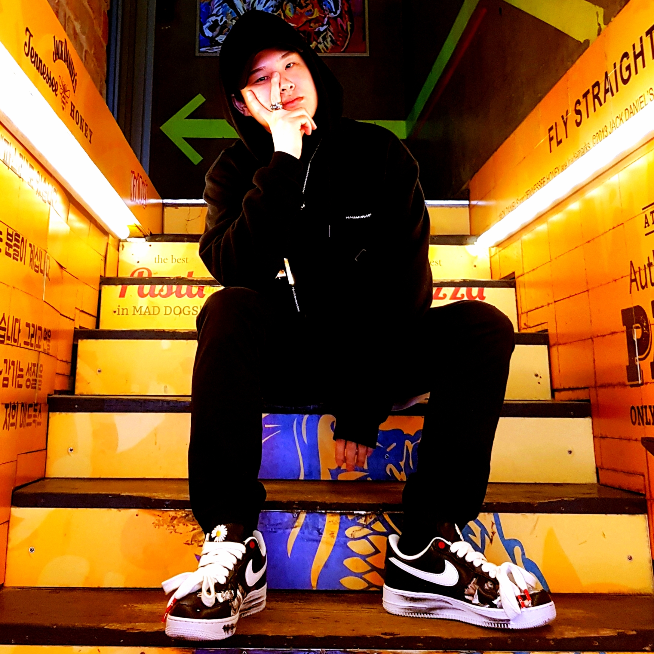 Nike x Peaceminusone Air Force 1 Low Para-Noise 착용 스타일