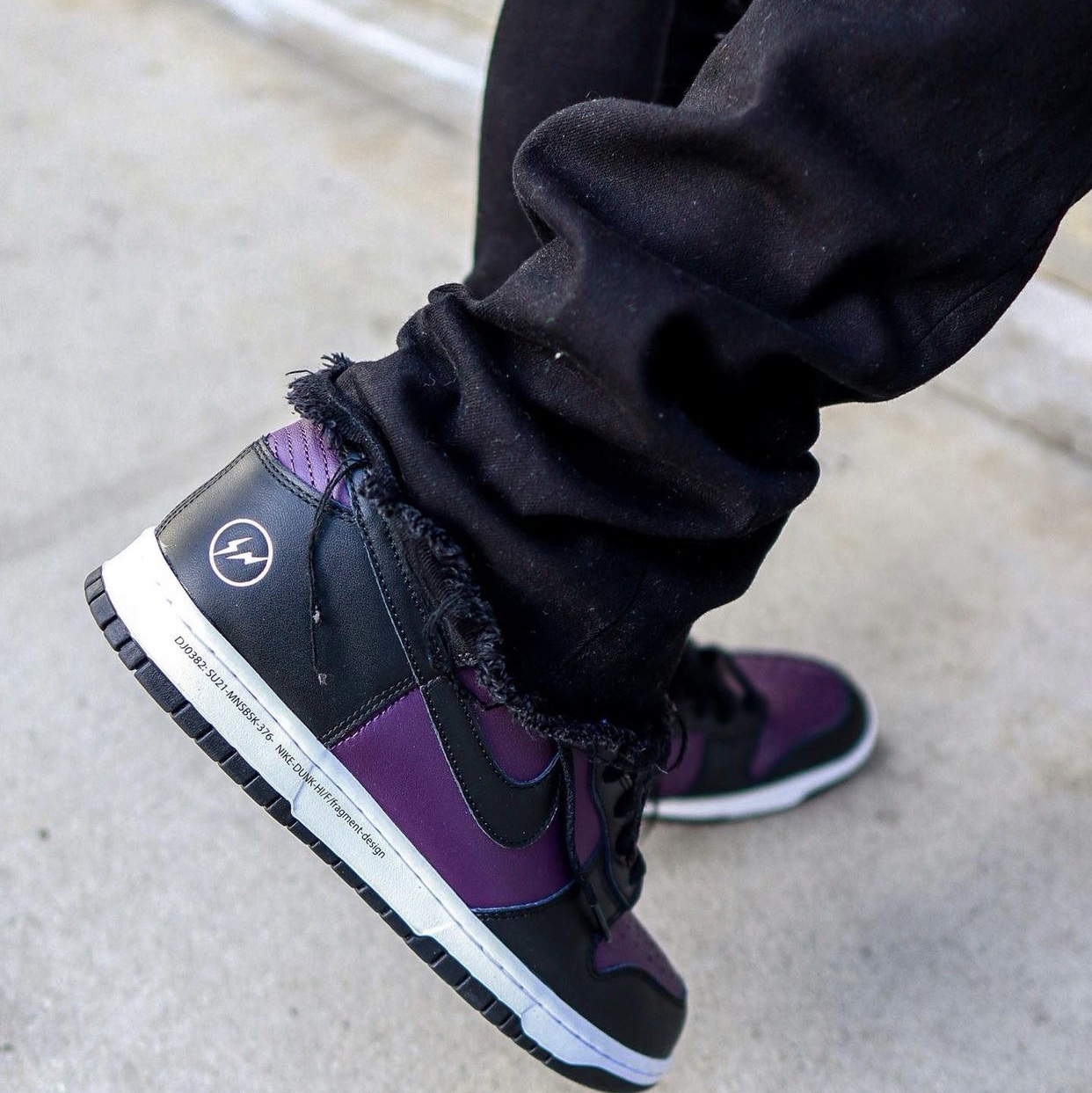 Nike x Fragment Dunk High Black 착용 스타일 - 4