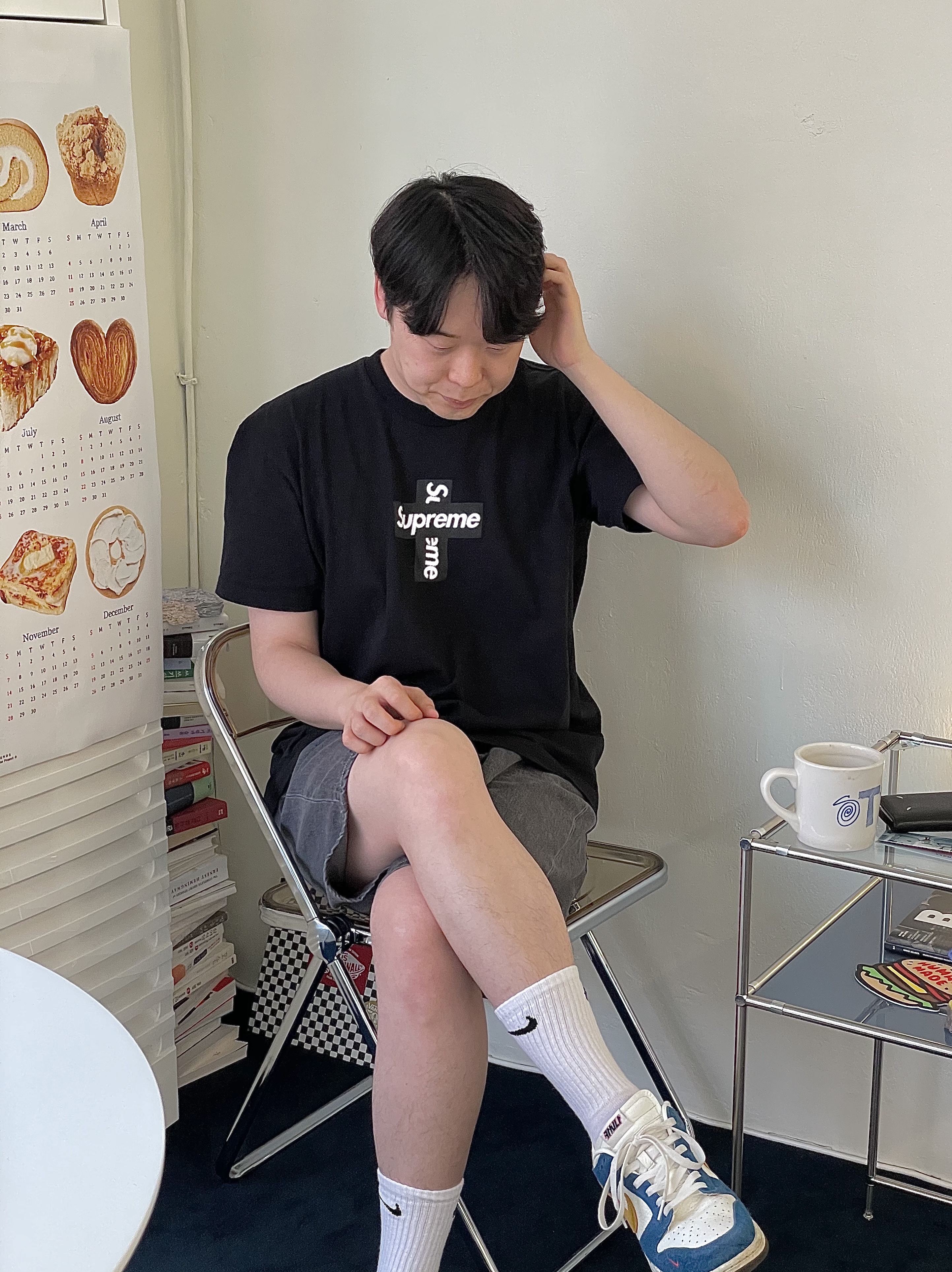 Supreme Cross Box Logo T-Shirt Black - 20FW, Nike x Kasina Dunk Low 80's Bus 착용 스타일