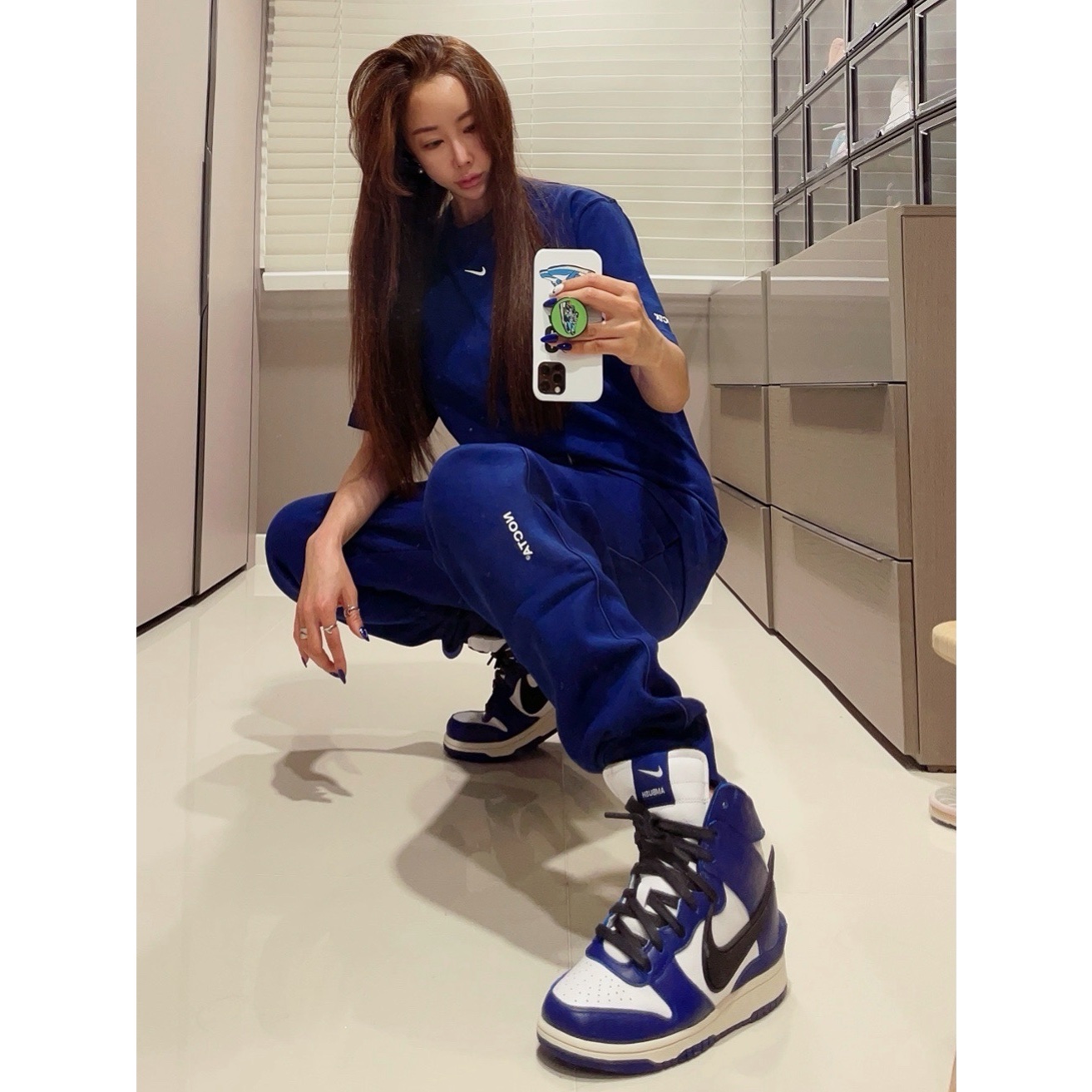 Nike x Ambush Dunk High Deep Royal Blue, Nike x Drake Nocta Cardinal Stock Essential Fleece Pants Navy - Asia 착용 스타일