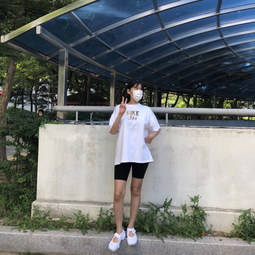 (W) Nike Air Rift Breathe White Pure Platinum 착용 스타일