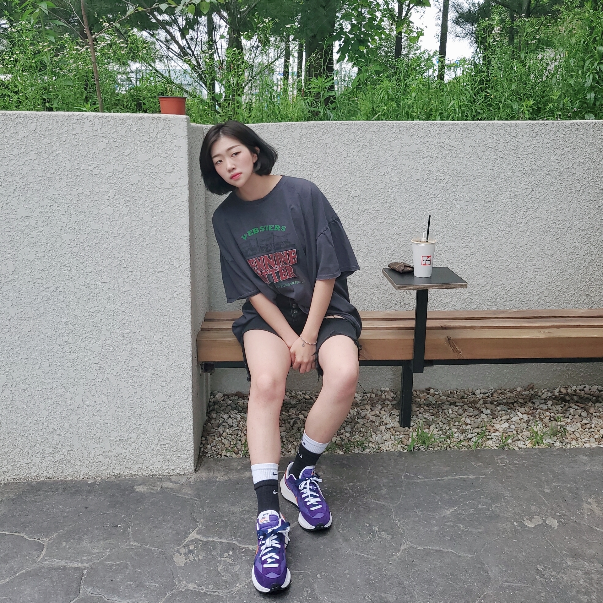 Nike x Sacai VaporWaffle Dark Iris 착용 스타일
