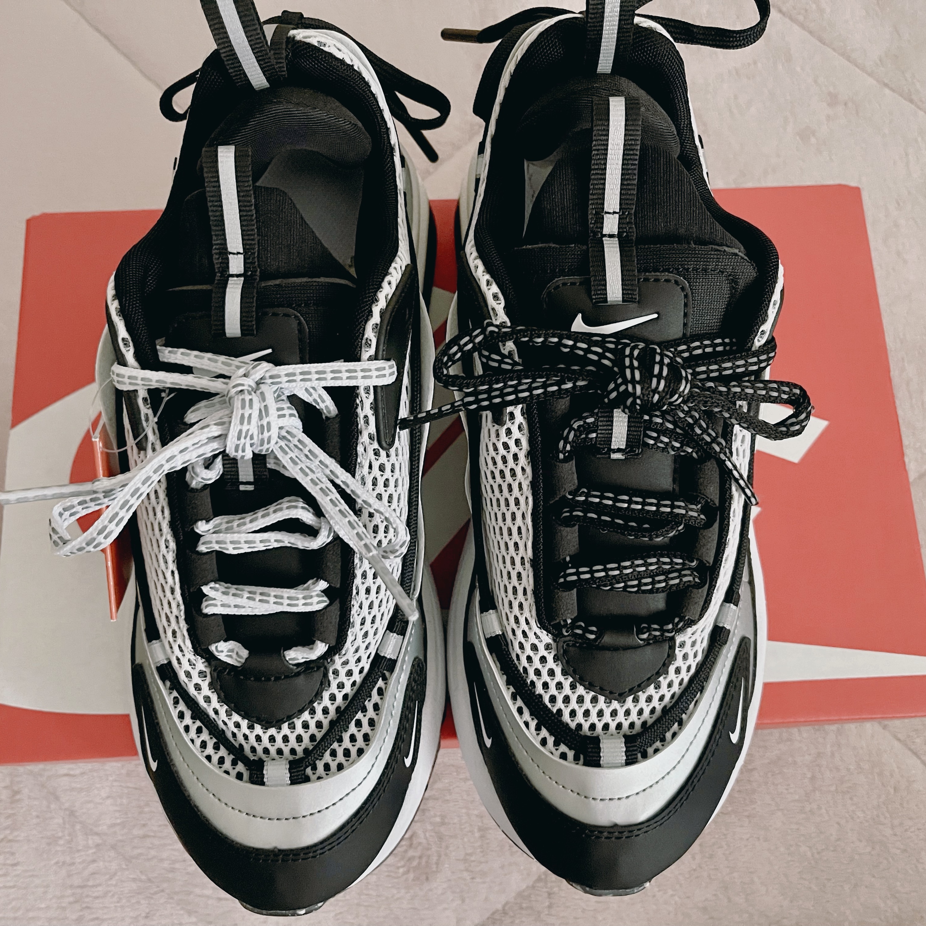 (W) Nike Air Max Furyosa Silver and Black 착용 스타일