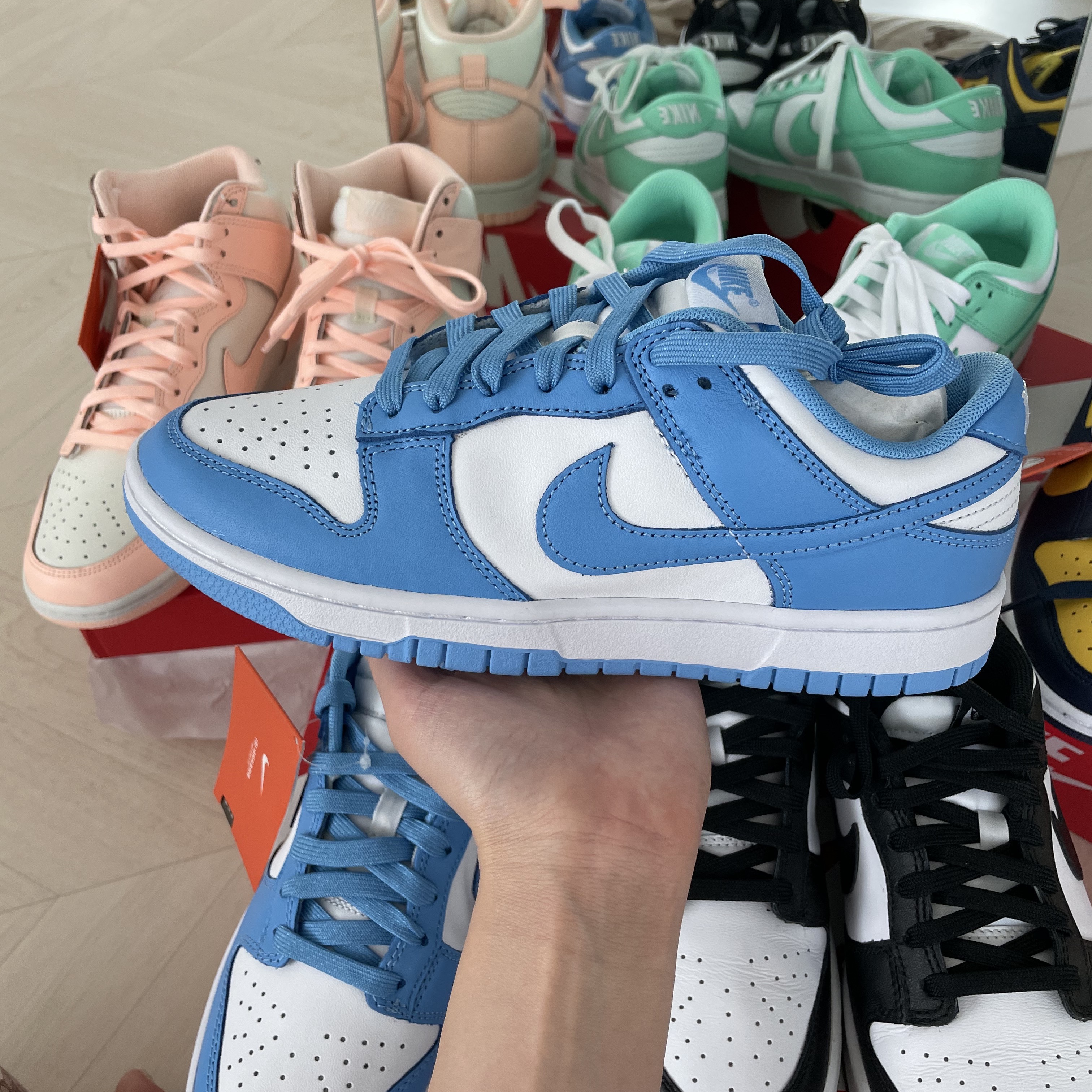 Nike Dunk Low Retro University Blue, (W) Nike Dunk Low Green Glow 착용 스타일 - 4