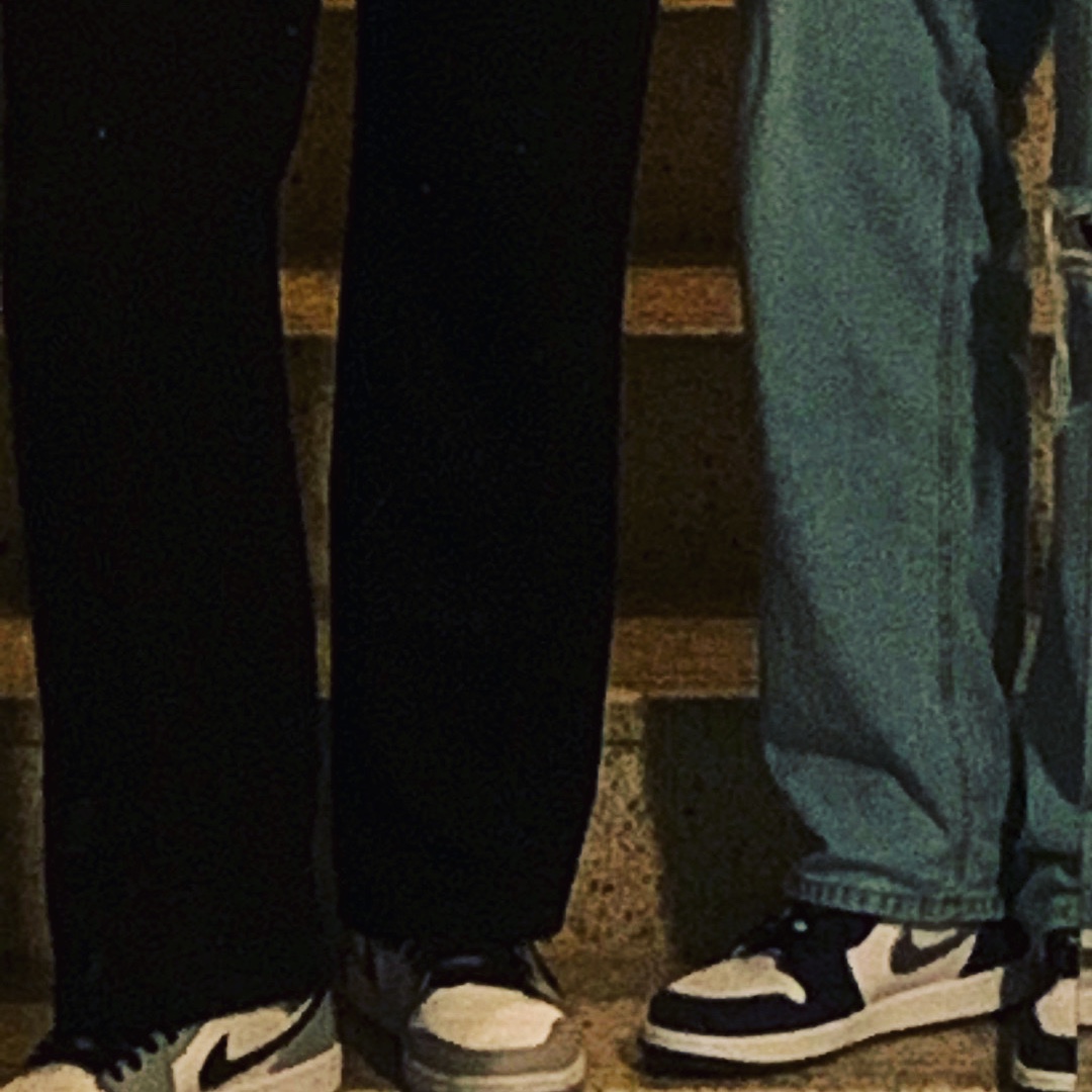 Jordan 1 Retro High OG CO.JP Midnight Navy, Jordan 1 Mid Light Smoke Grey 착용 스타일