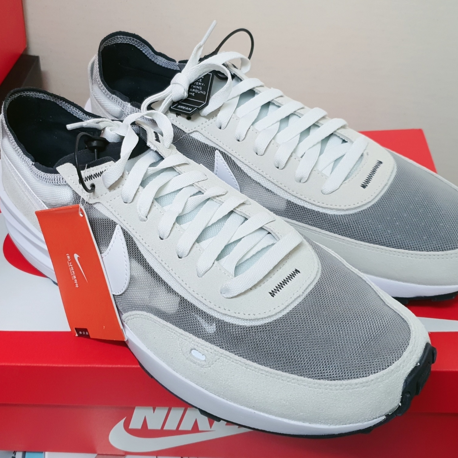 Nike Waffle One Infinite Lilac 착용 스타일