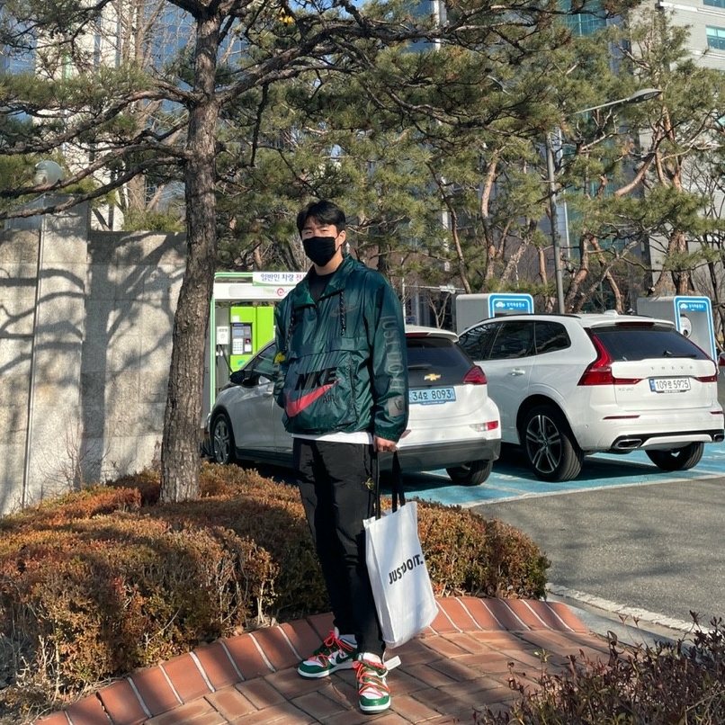Nike x Cactus Plant Flea Market Anorak Teal, Nike x Off-White Dunk Low Pine Green 착용 스타일