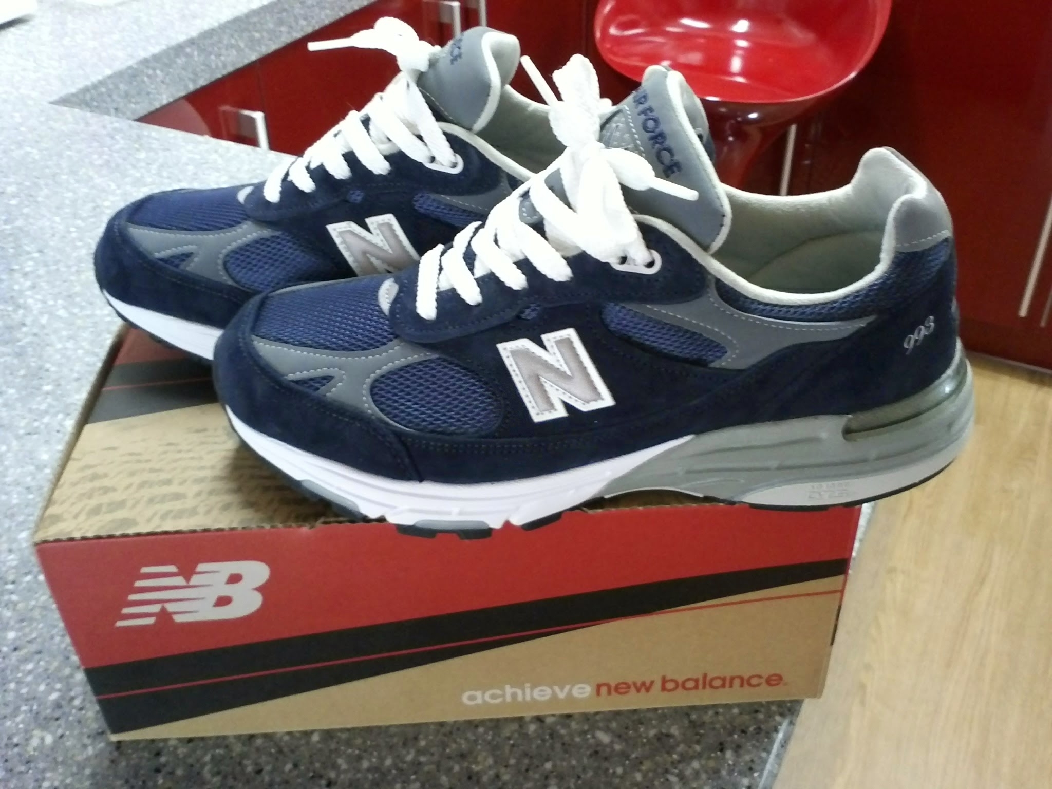 New Balance 993 Made in USA Grey - D Standard, New Balance 993 Made in USA Navy - D Standard 착용 스타일 - 2
