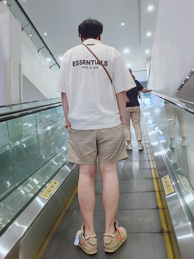 Essentials Short Sleeve Polo Cream - 21SS, Nike x Off-White Air Max 90 V2 Desert Ore 착용 스타일 - 1
