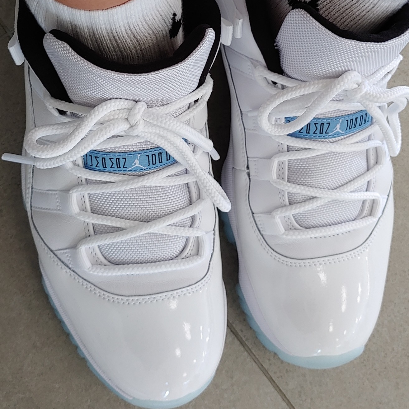 Jordan 11 Retro Low Legend Blue 착용 스타일