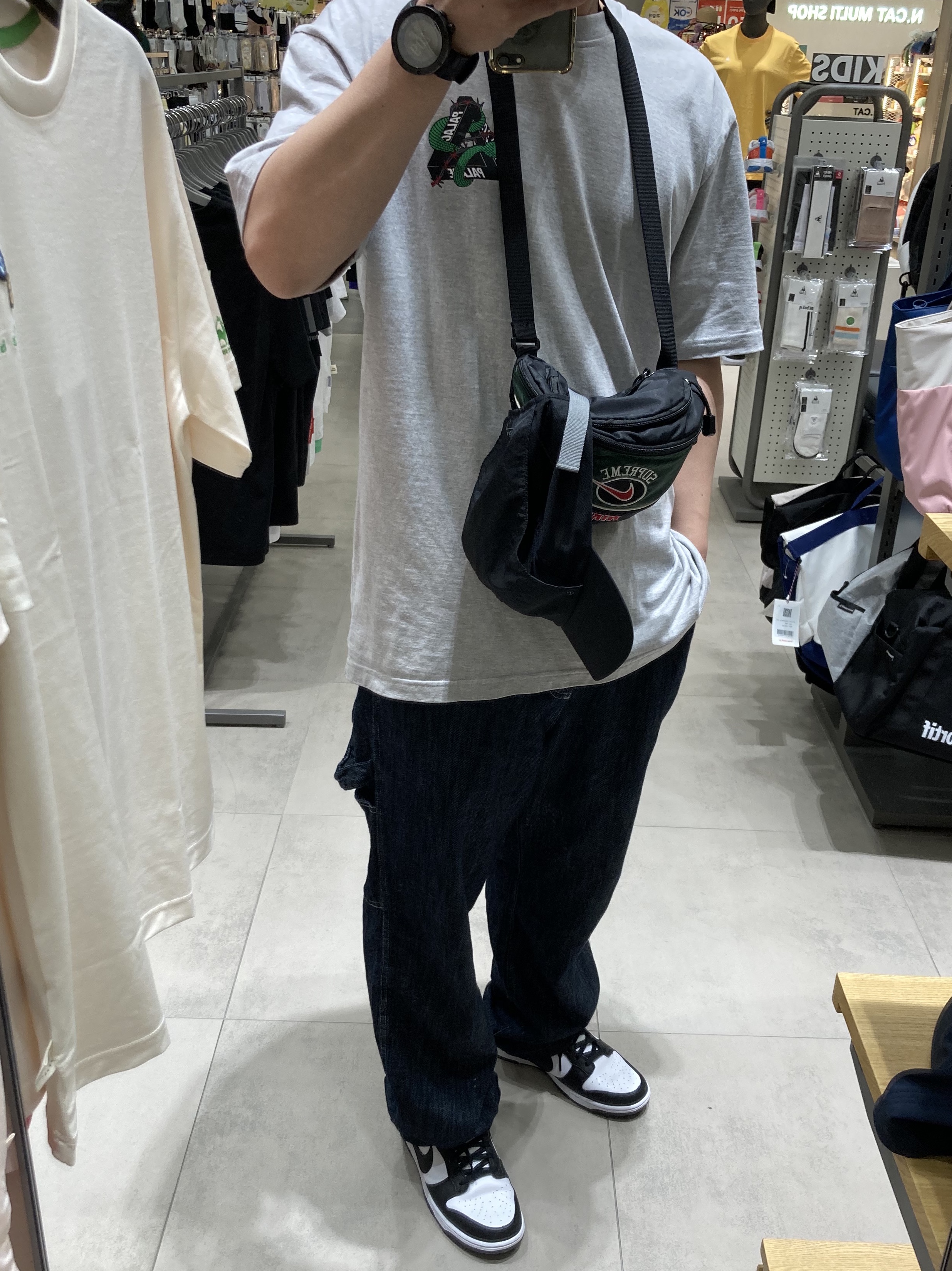 Palace Hesh Mit Fresh T-Shirt Grey Marl - 20SS, Nike Dunk Low Retro Black 착용 스타일