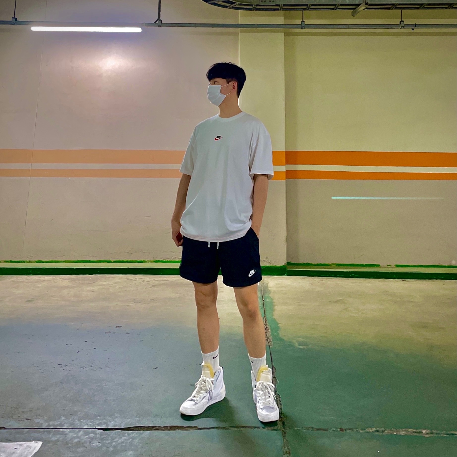 Nike x Sacai Blazer Mid White Grey 착용 스타일