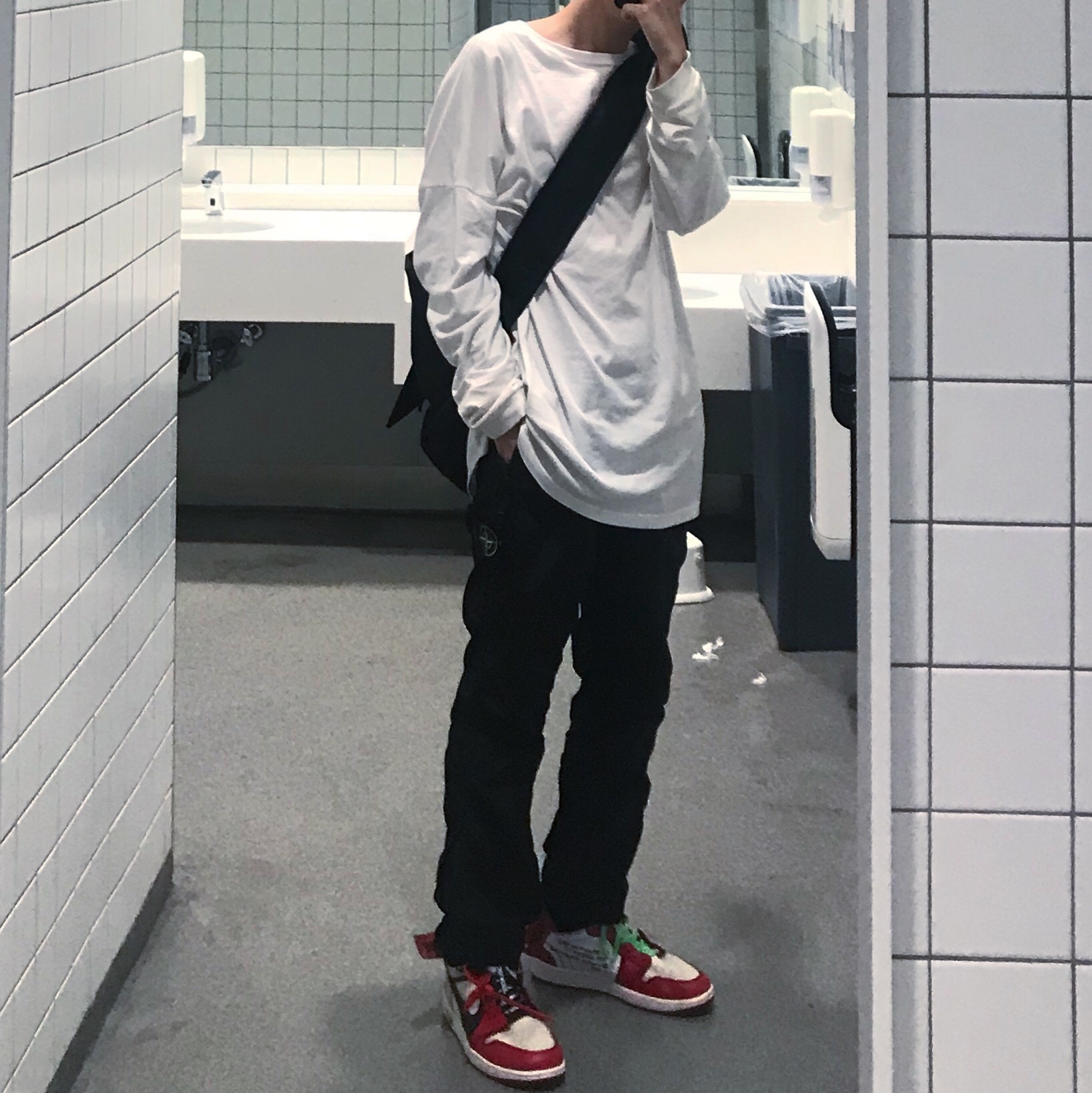 Jordan 1 x Travis Scott Retro High OG SP Mocha, Jordan 1 x Off-White Retro High Chicago The Ten 착용 스타일 - 2