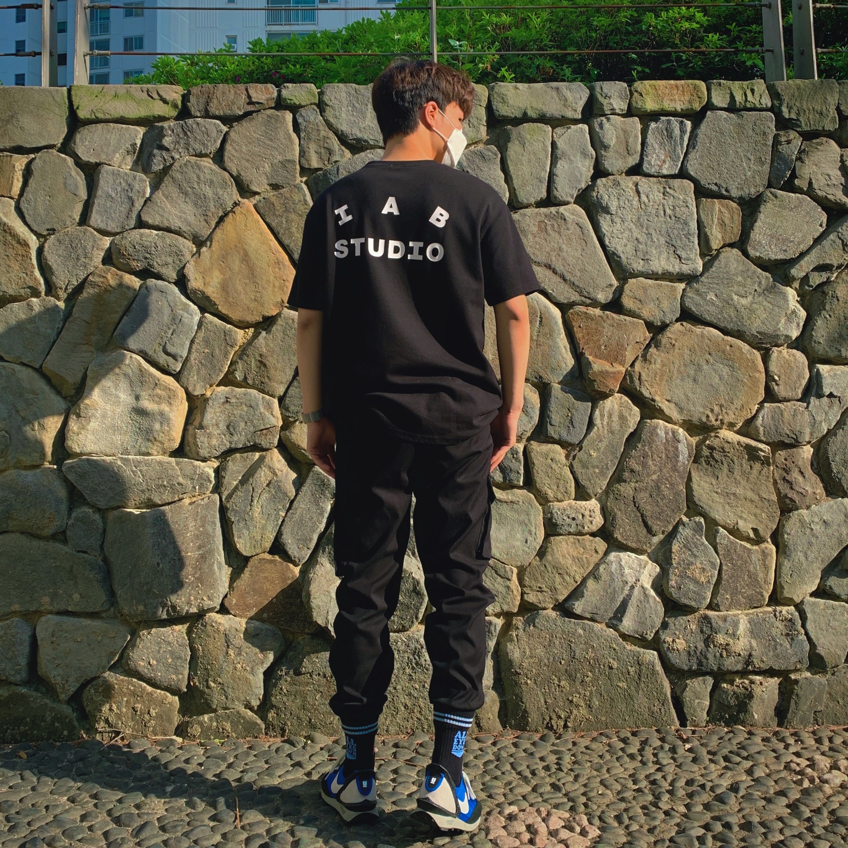IAB Studio T-Shirt Black, Nike x Undercover Daybreak Blue Jay 착용 스타일