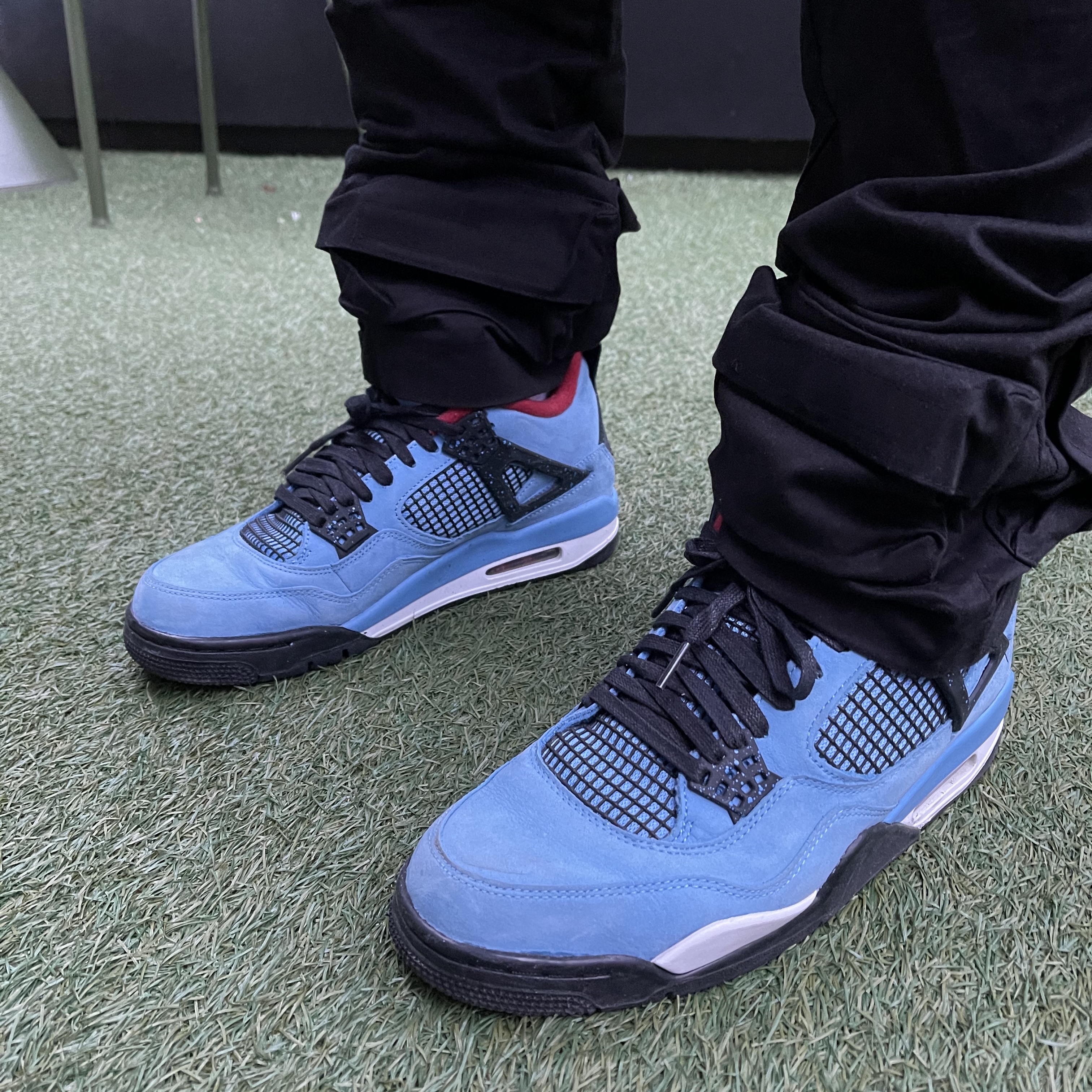 Jordan 4 x Travis Scott Retro Cactus Jack 착용 스타일 - 4