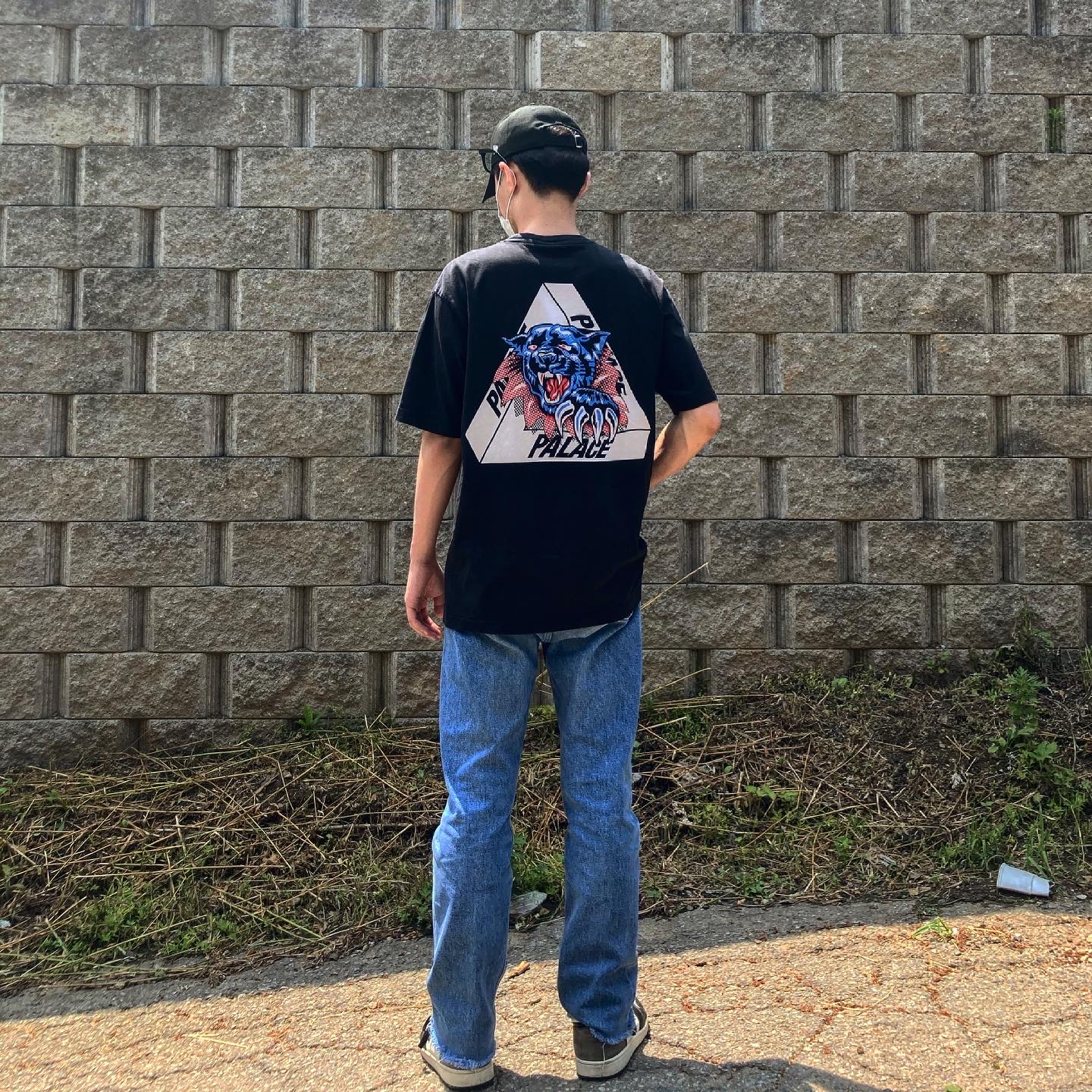 Jordan 1 Retro High OG Black Mocha, Palace Ripped T-Shirt Black - 19FW 착용 스타일 - 2