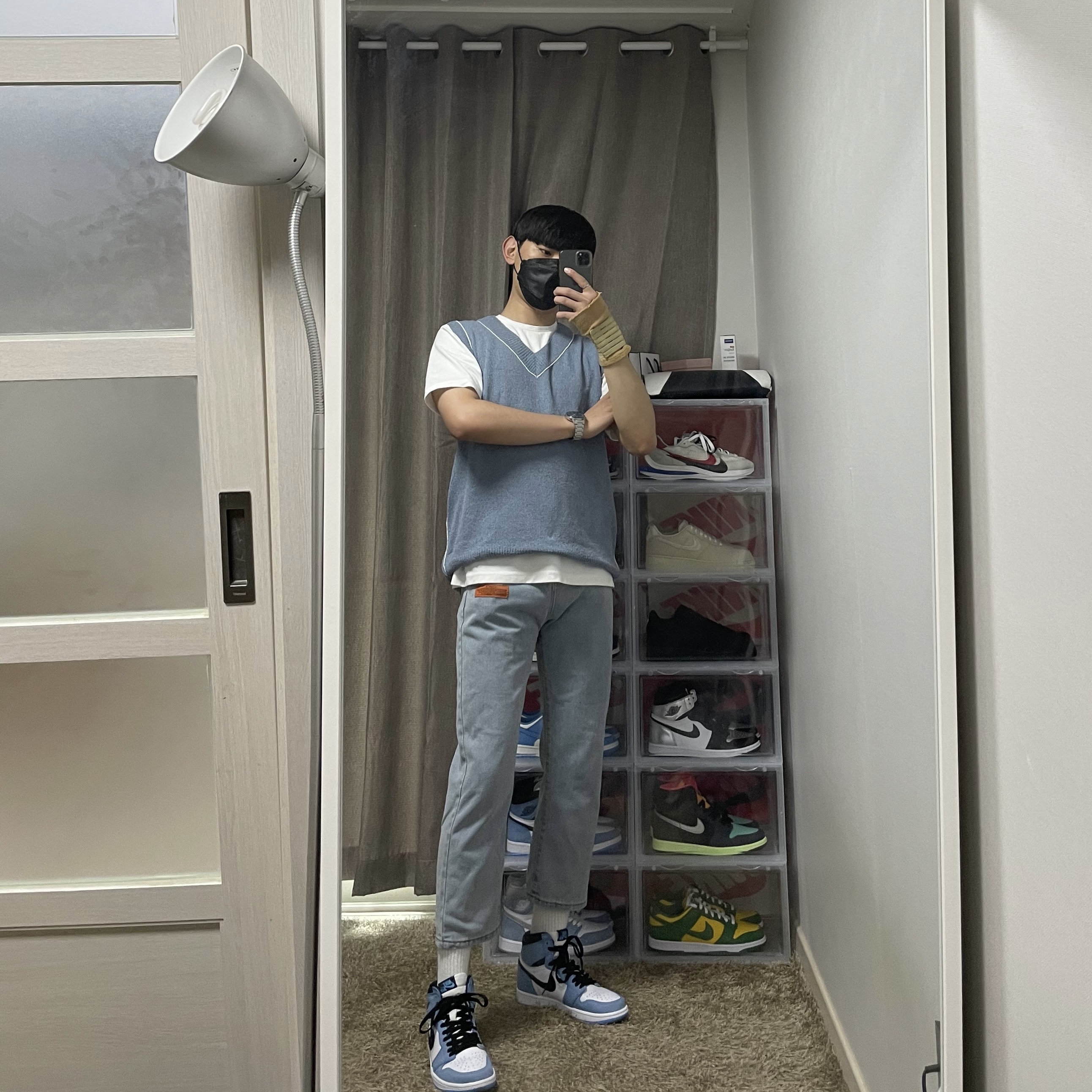 Jordan 1 Retro High OG University Blue 착용 스타일 - 1