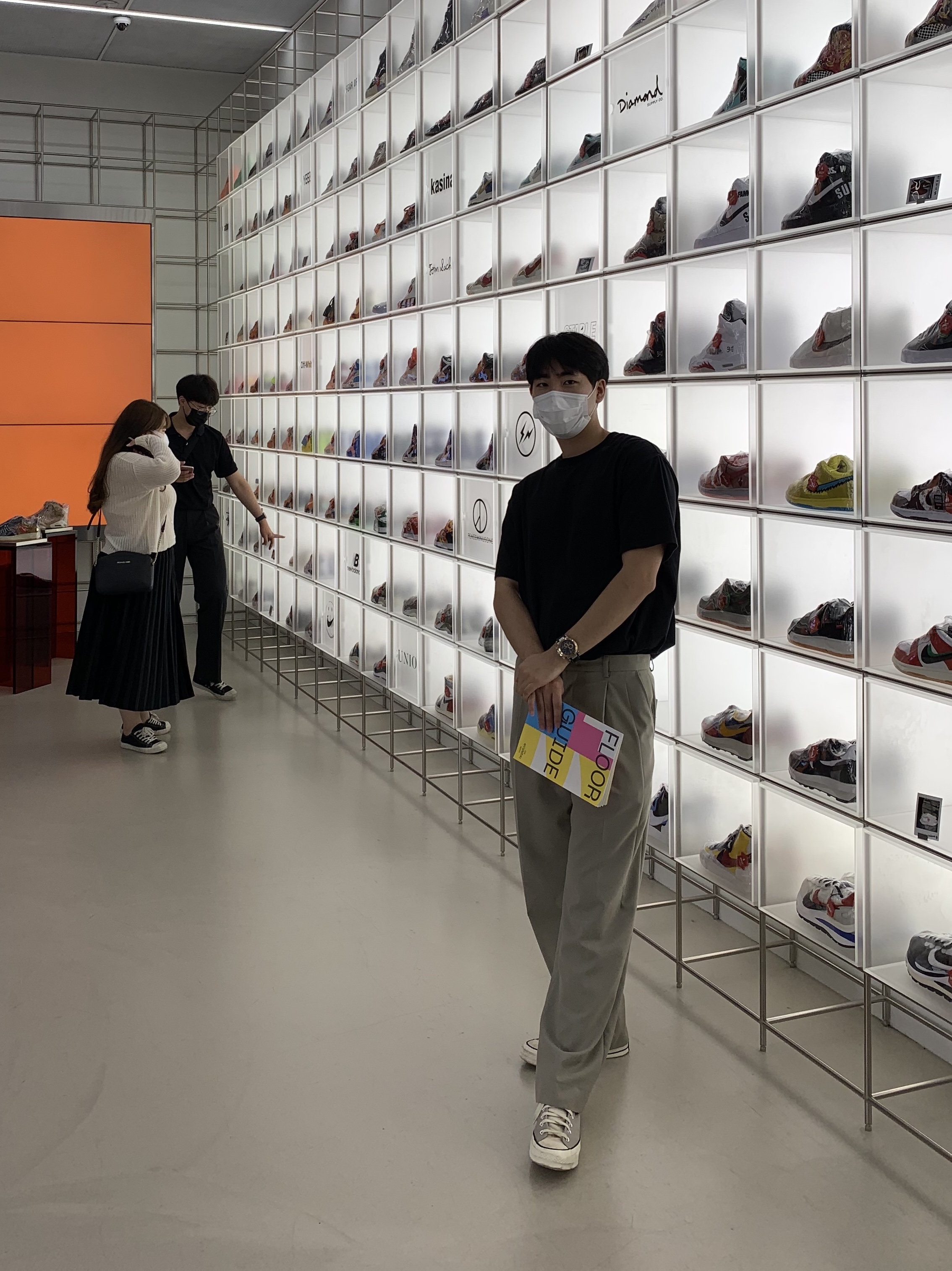 Converse x Fear of God Essentials Chuck 70 Hi Grey 착용 스타일
