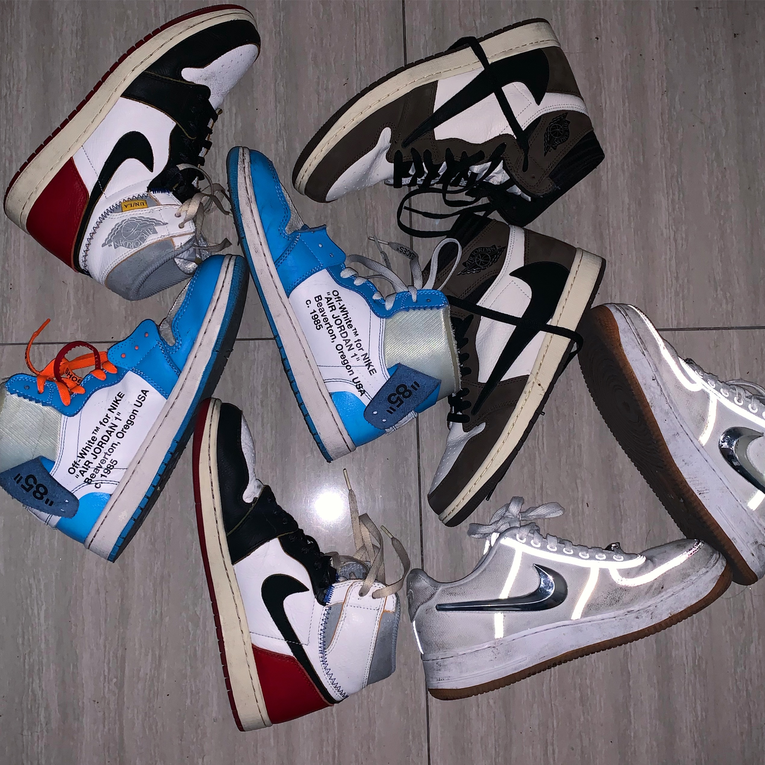 Jordan 1 x Travis Scott Retro High OG SP Mocha, Jordan 1 x Off-White Retro High Chicago The Ten 착용 스타일 - 3