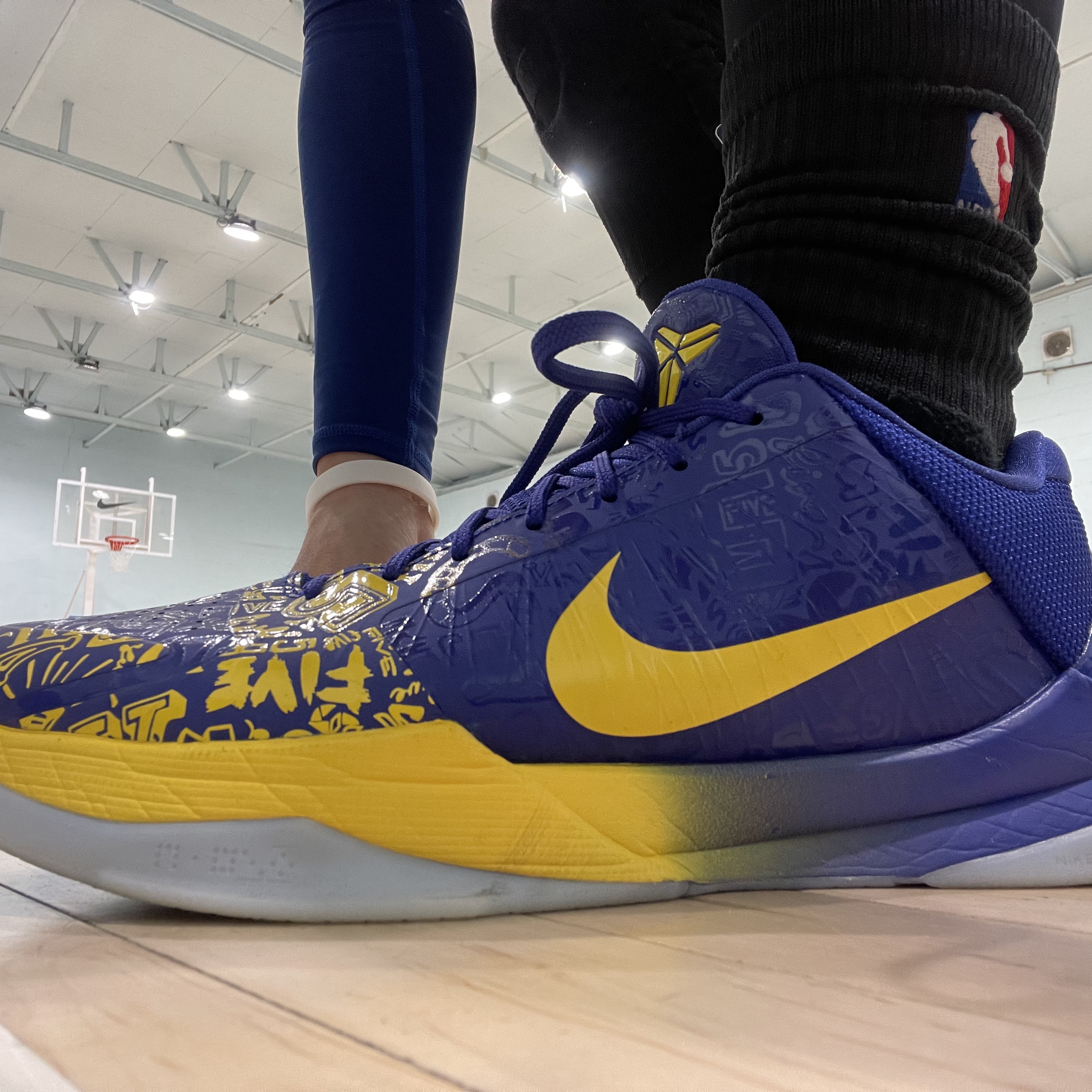 Nike Kobe 5 Protro 5 Rings 착용 스타일