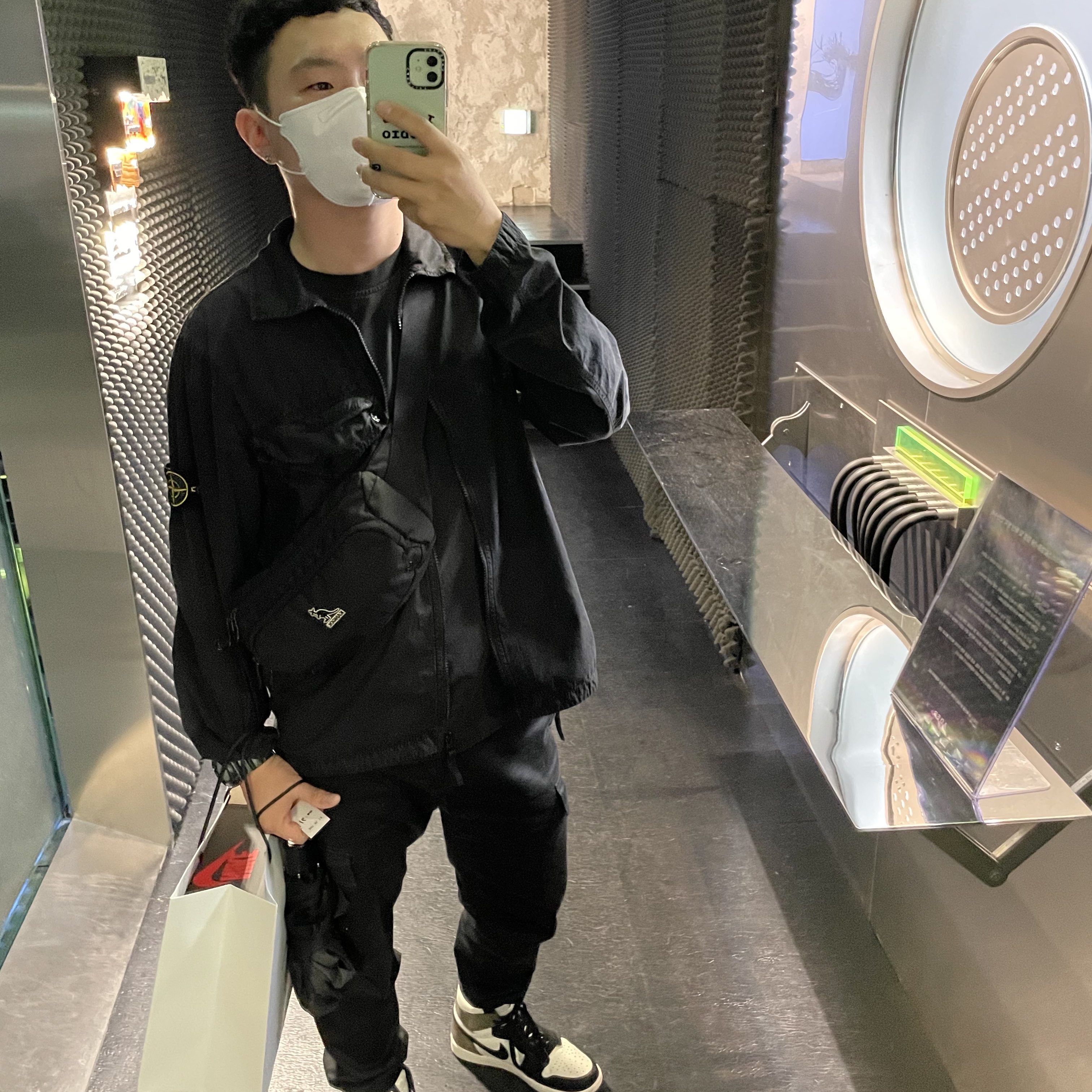 Stone Island 117WN T.CO+OLD Overshirt Black - 21SS, Stone Island 31414 Cargo Pants Black - 20FW 착용 스타일