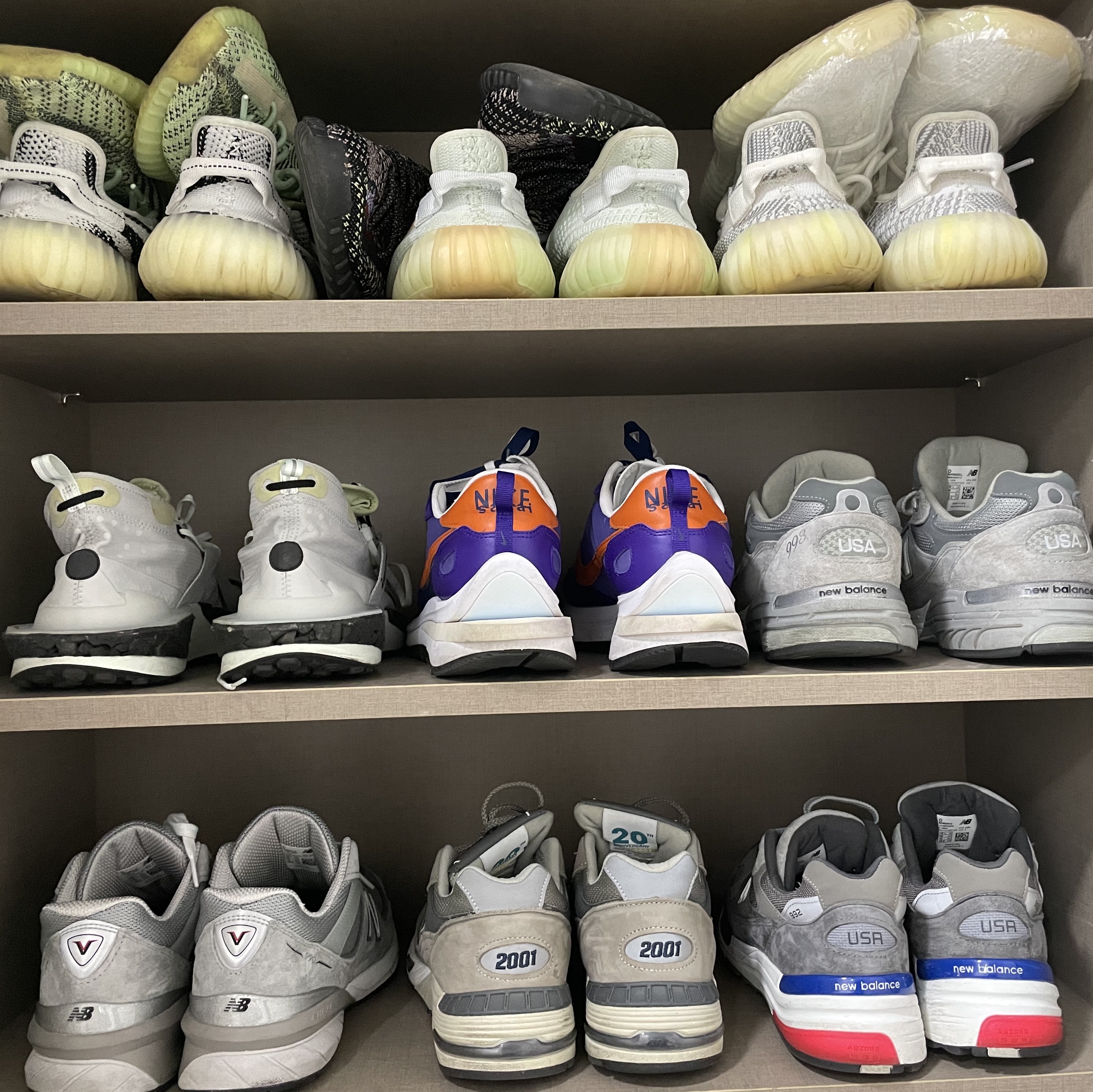 Nike x Sacai VaporWaffle Dark Iris, New Balance 991 Made in UK 20th Anniversary Grey 착용 스타일