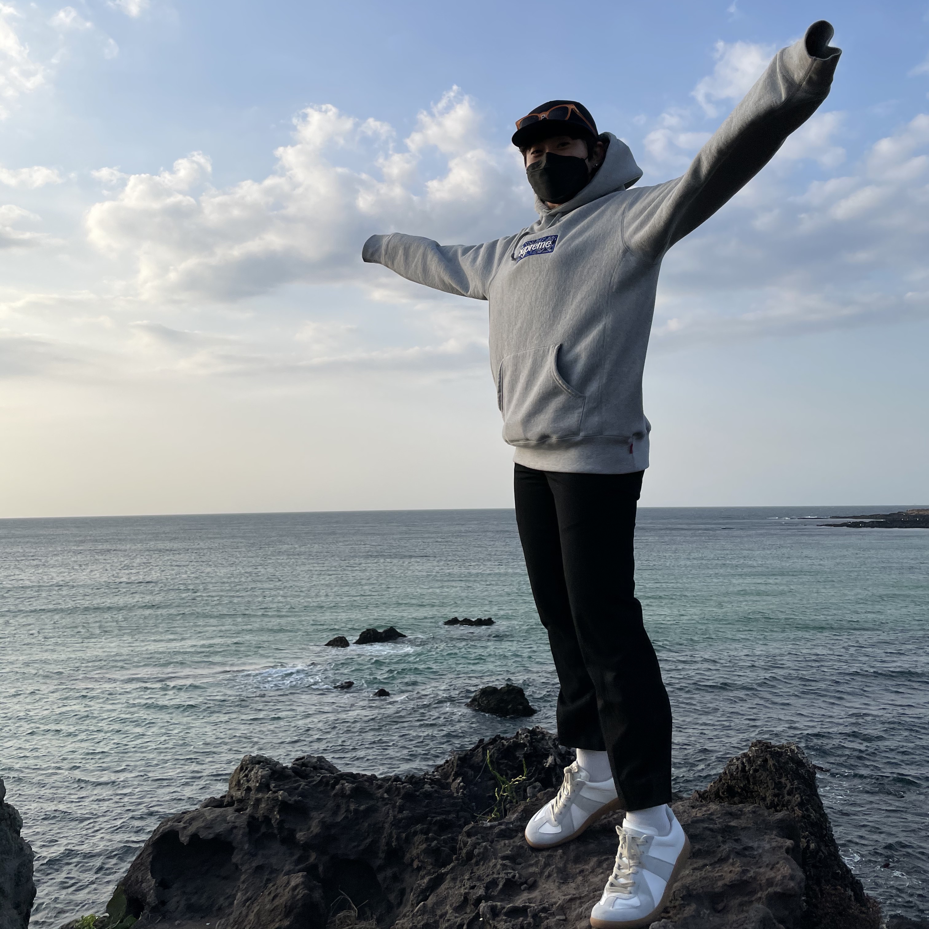 Supreme Bandana Box Logo Hooded Sweatshirt Heather Grey - 19FW, Maison Margiela Calfskin Replica Sneakers 착용 스타일