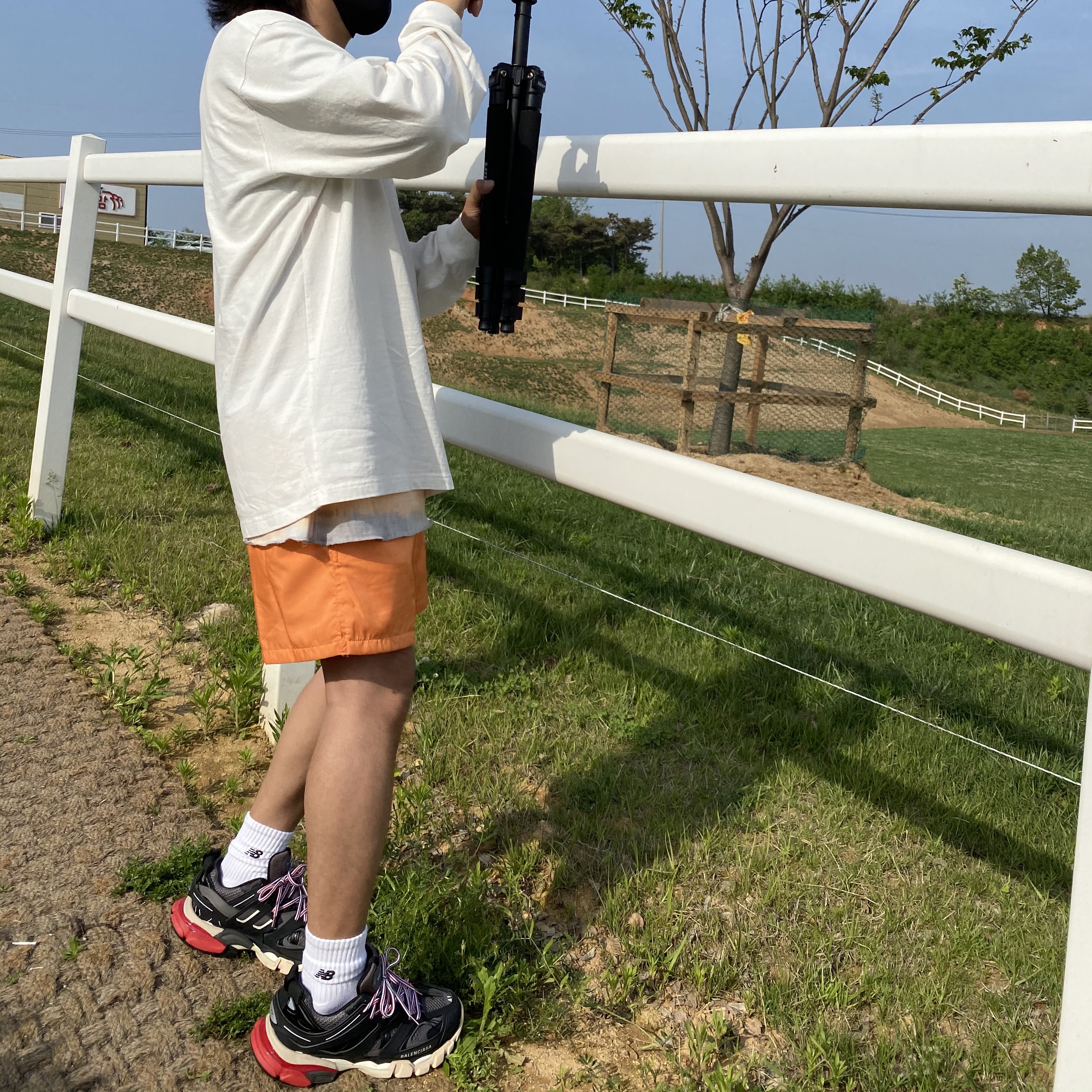 (W) Balenciaga Track Sneakers Black Red 2019 착용 스타일