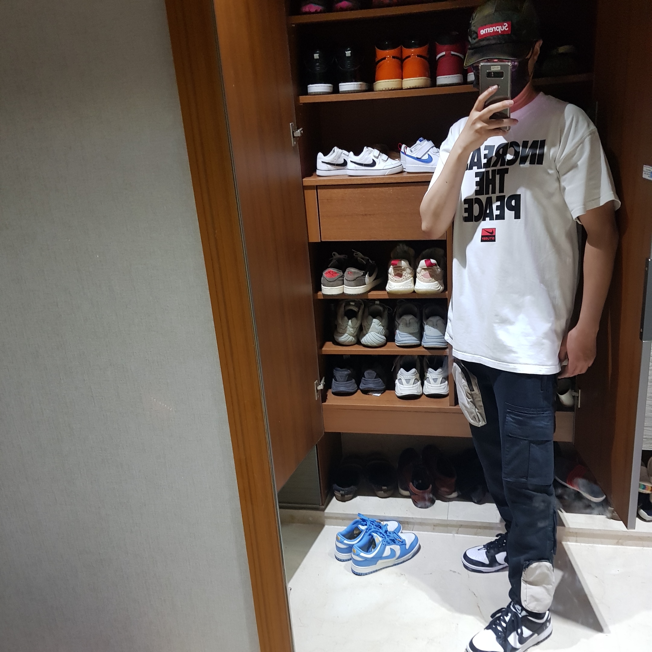 Nike x Travis Scott SB Dunk Low, Nike x Travis Scott NRG AG Utility Sweatpants Black 착용 스타일 - 2