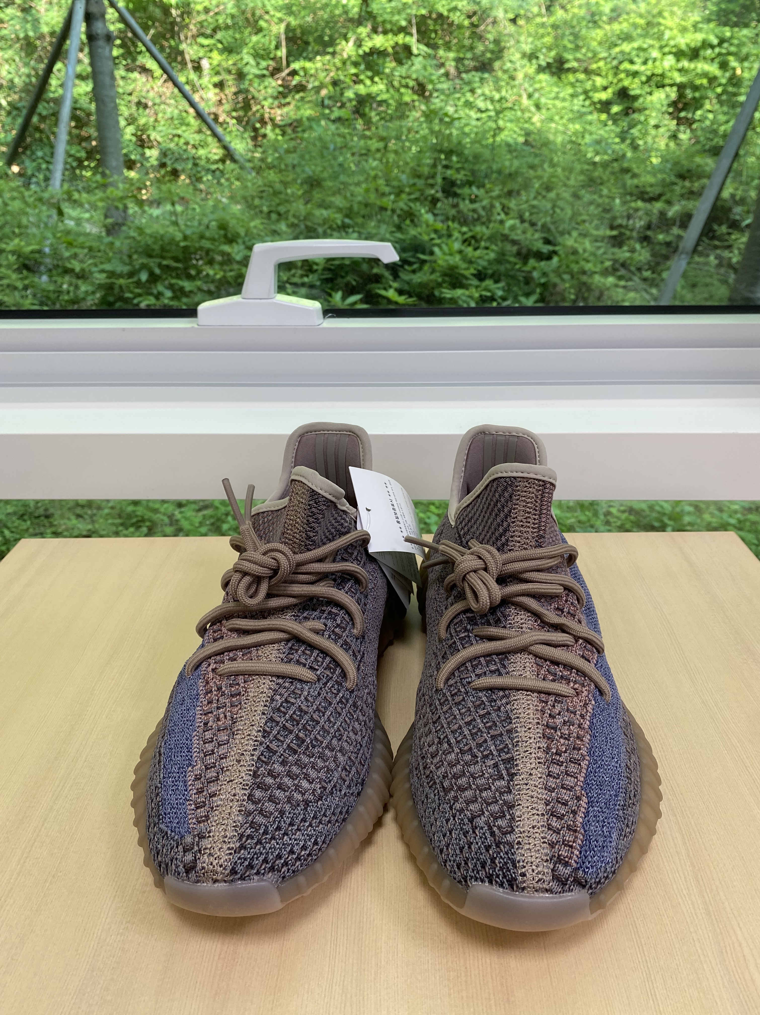 Adidas Yeezy Boost 350 V2 Fade 착용 스타일 - 2