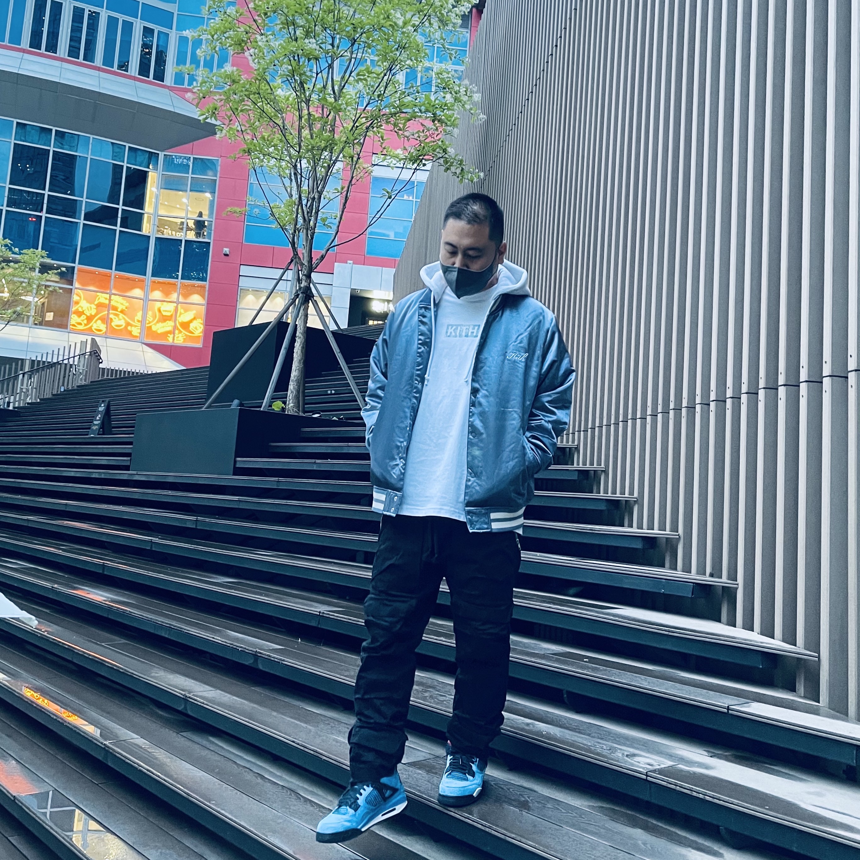 Jordan 4 x Travis Scott Retro Cactus Jack 착용 스타일 - 1