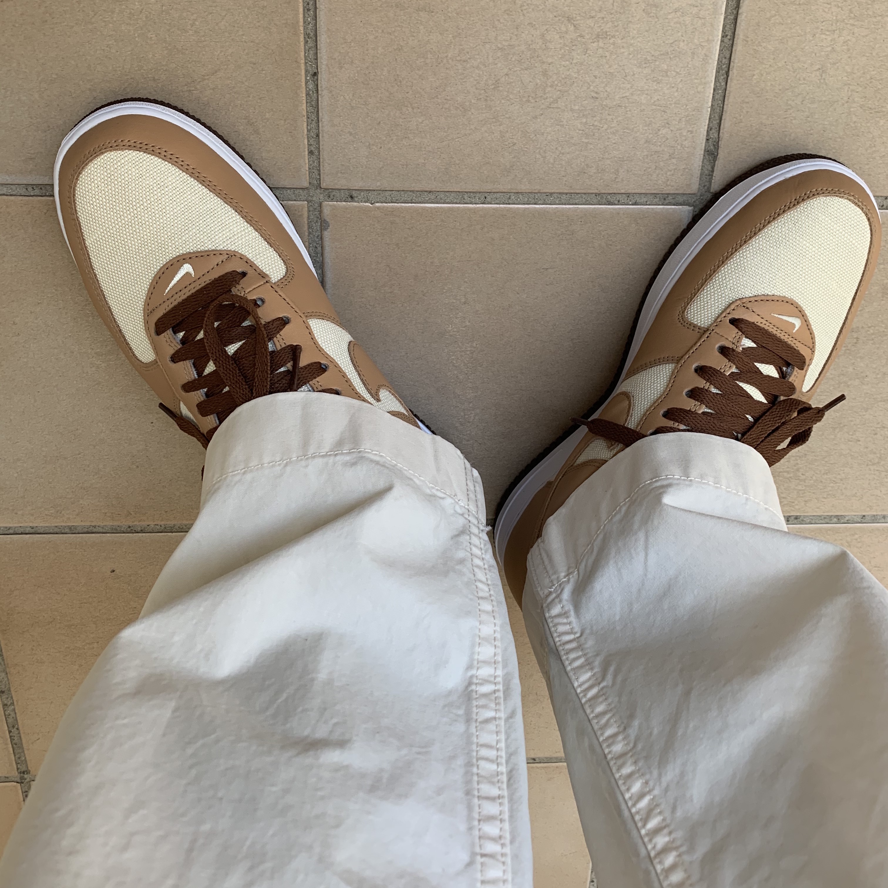 Nike Air Force 1 Low QS Acorn 2021 착용 스타일