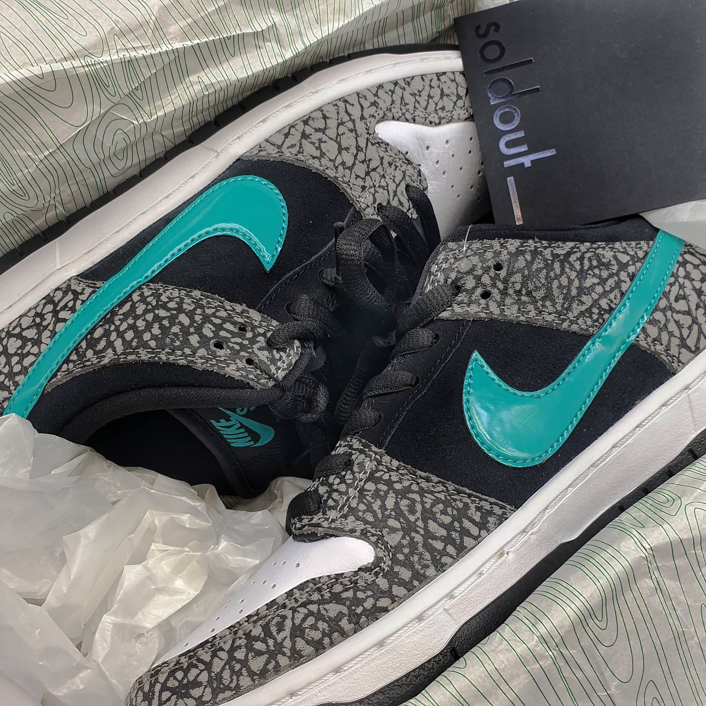 Nike SB Dunk Low Pro Clear Jade 착용 스타일