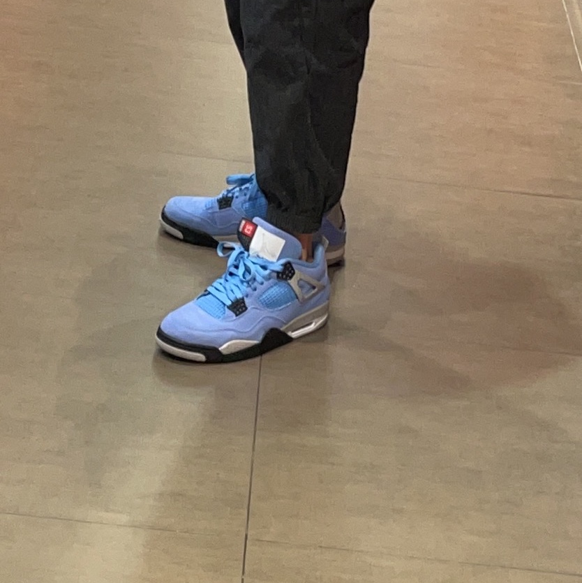Jordan 4 Retro University Blue 착용 스타일