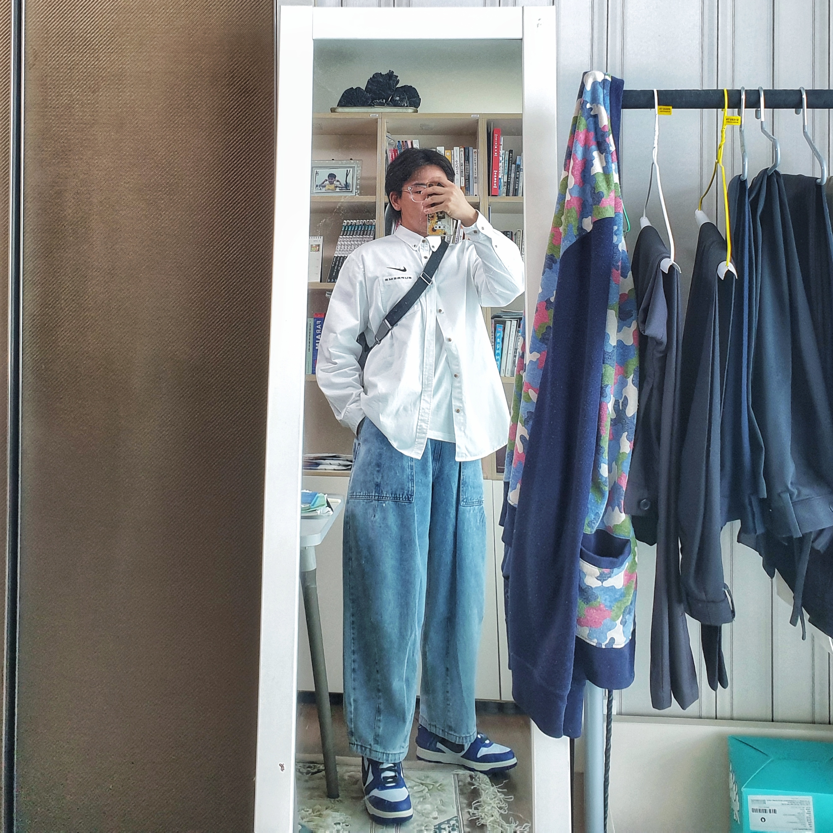 Nike x Ambush Dunk High Deep Royal Blue, Supreme x Nike Cotton Twill Shirt White - 21SS 착용 스타일 - 1
