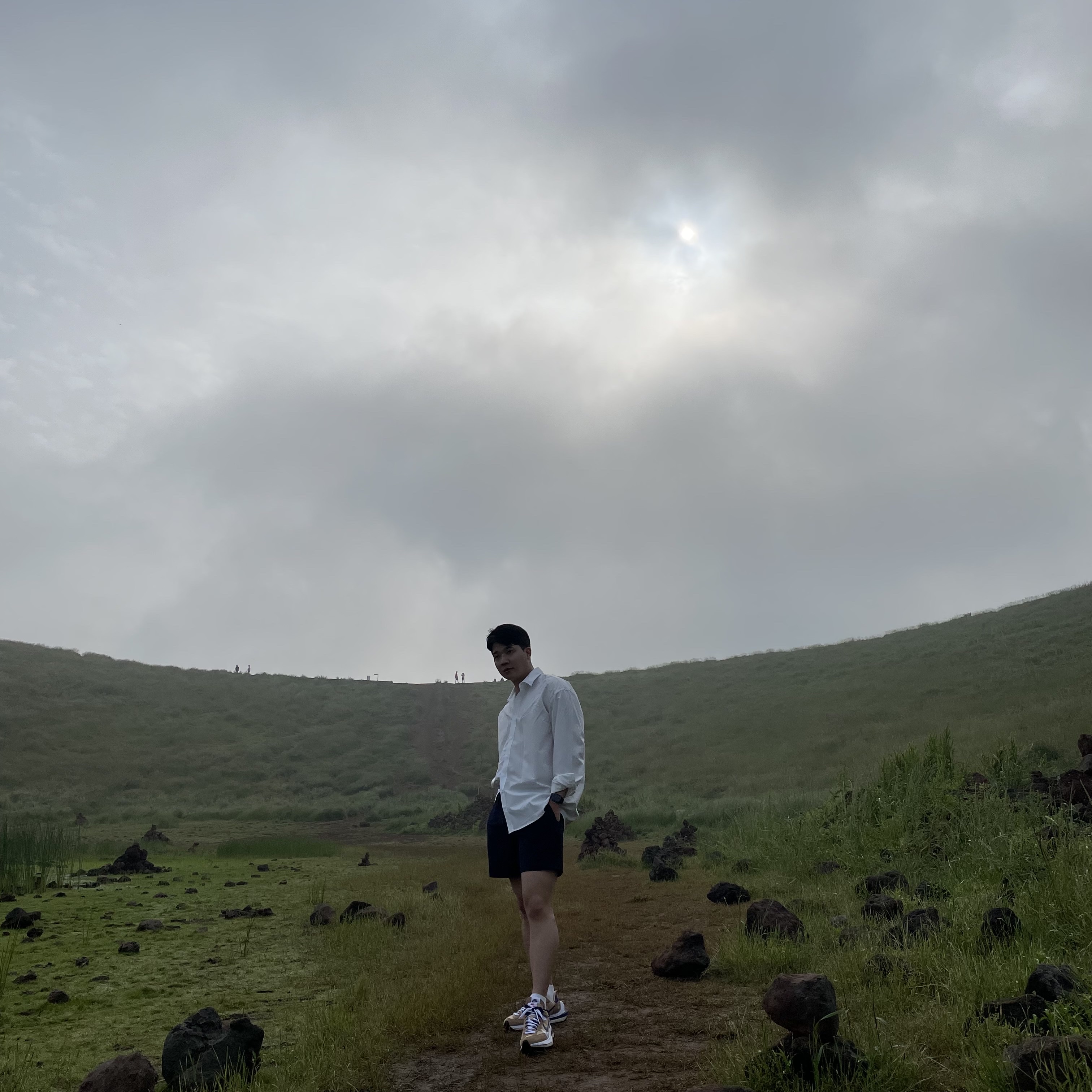 Nike x Sacai VaporWaffle Sesame and Blue Void 착용 스타일