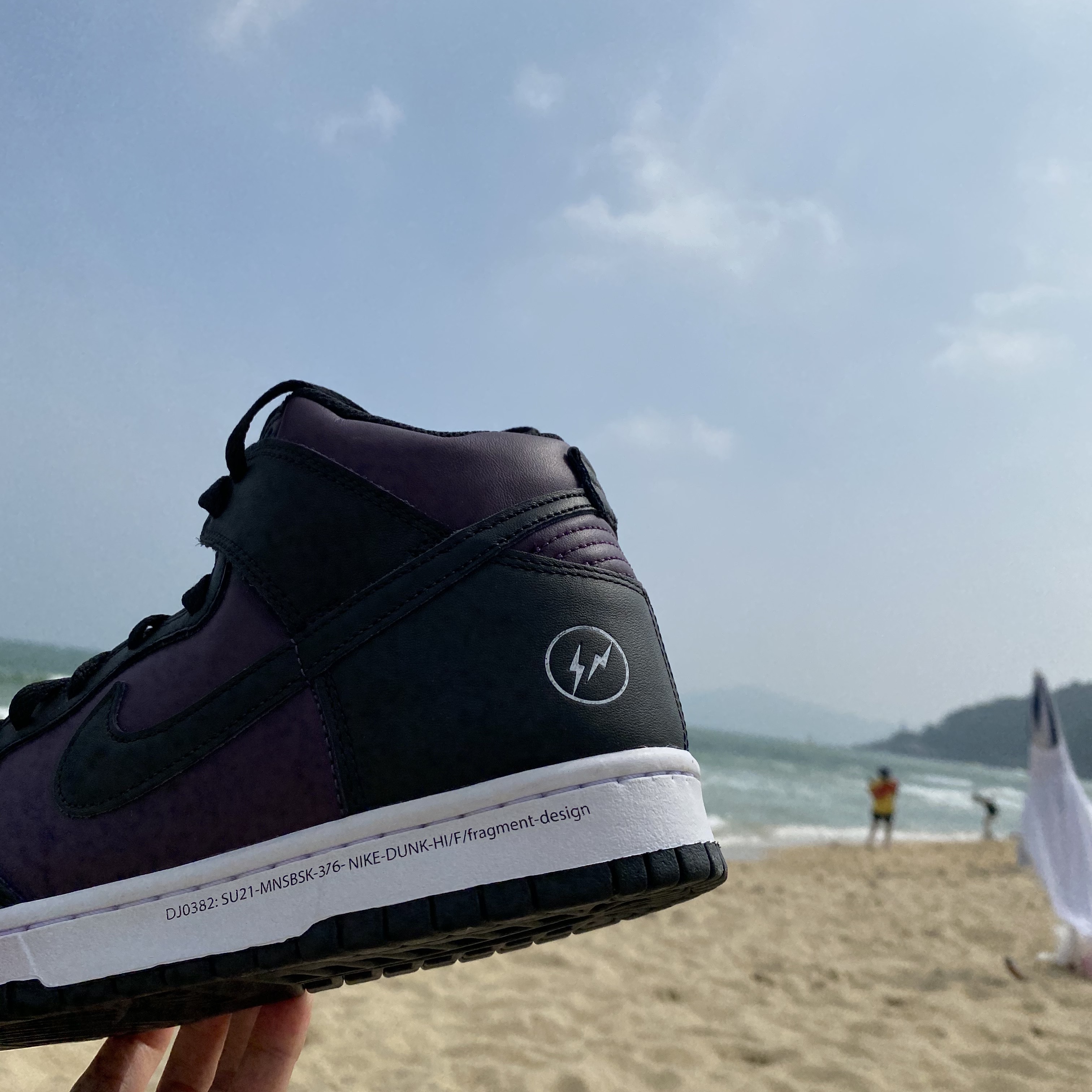 Nike x Fragment Dunk High Black 착용 스타일 - 2