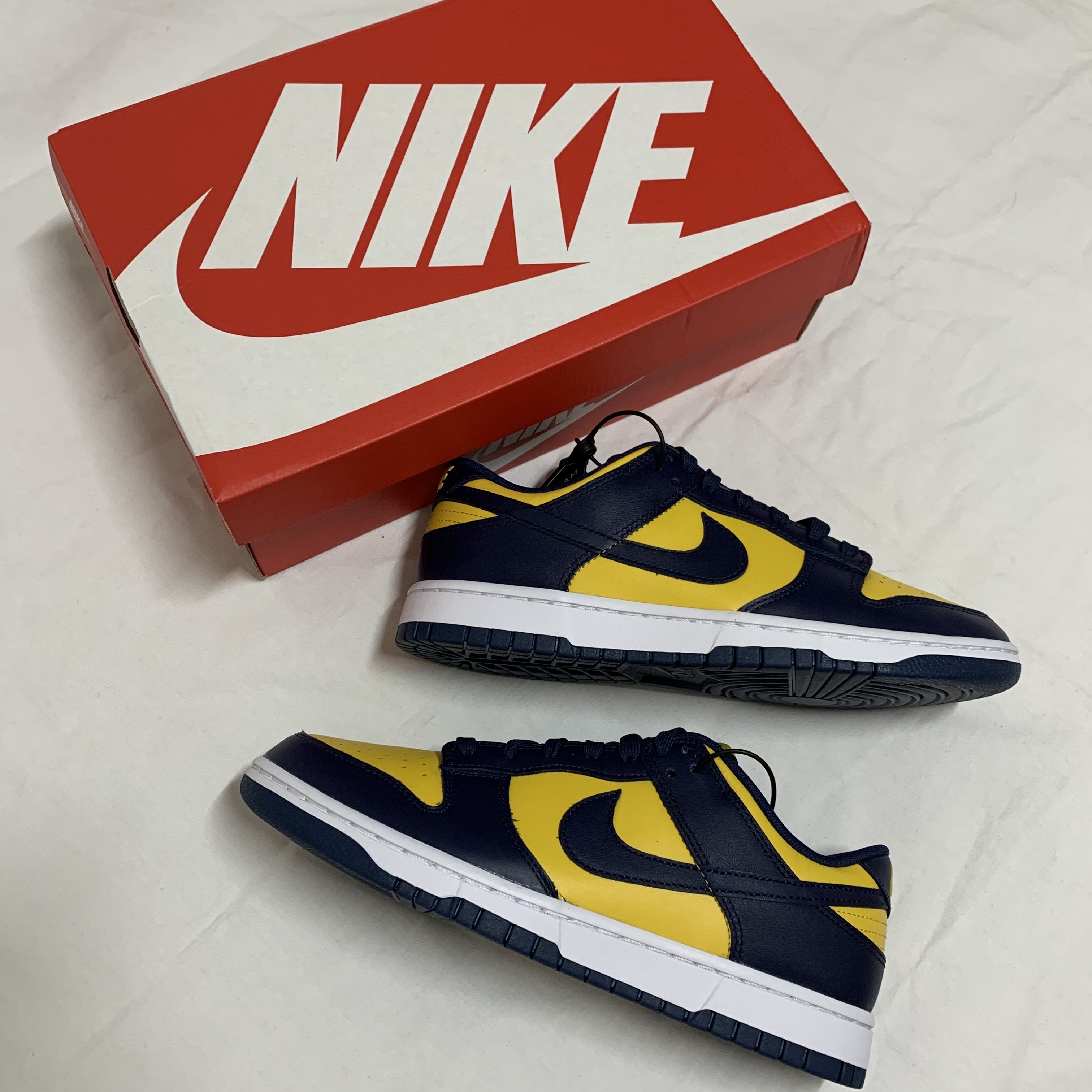 Nike Dunk Low Retro Varsity Maize 착용 스타일