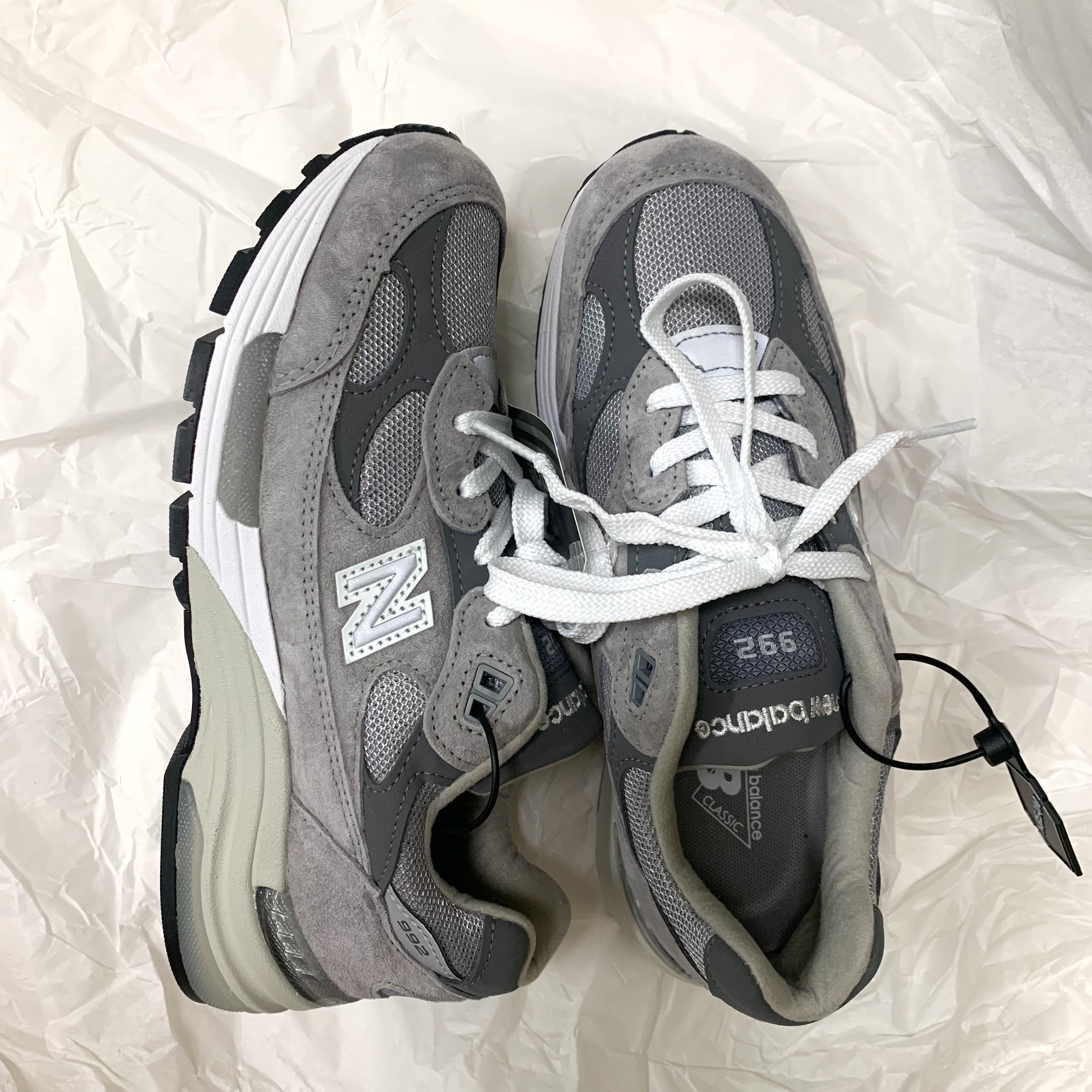 New Balance 992 Made in USA Grey - D Standard 착용 스타일 - 1