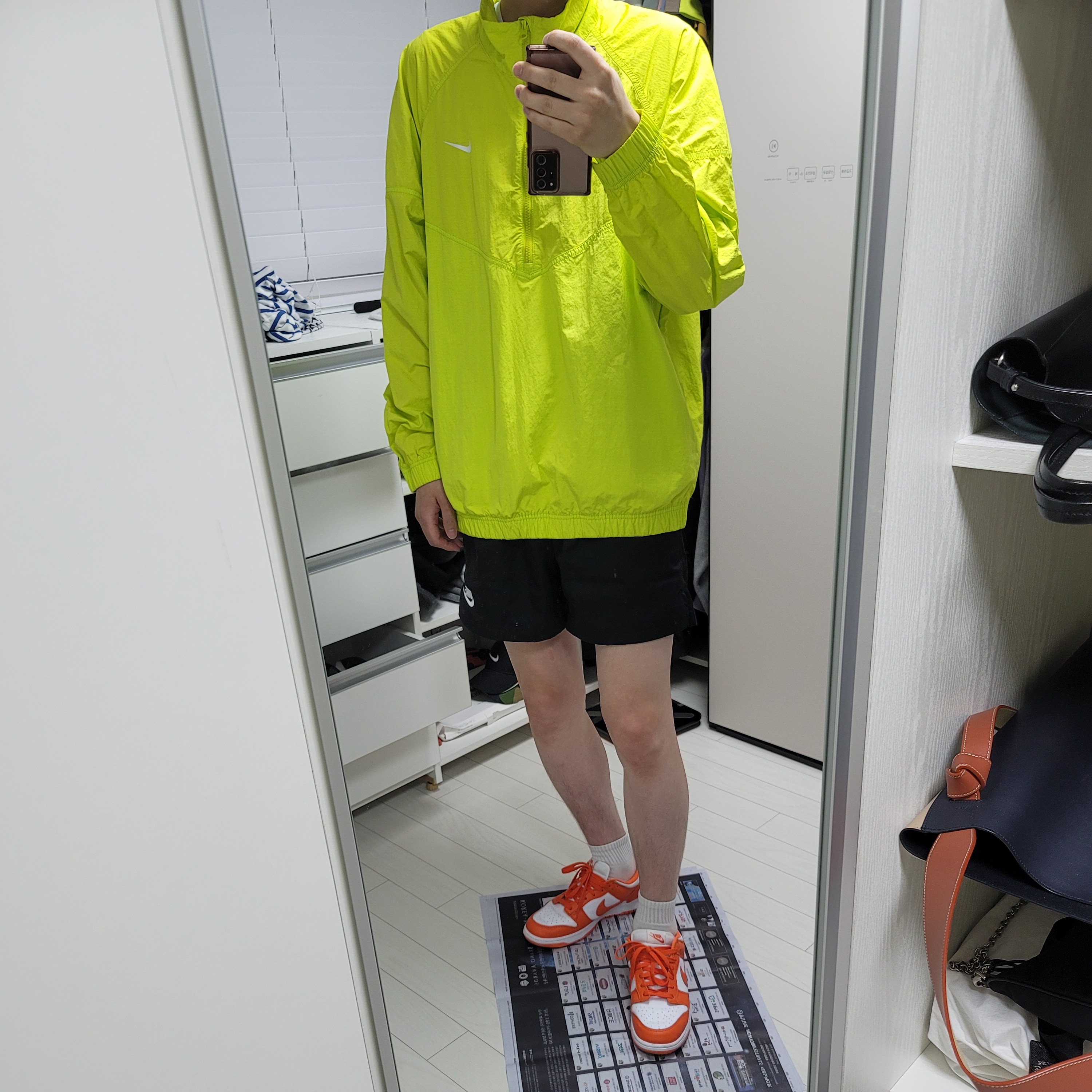 Nike Dunk Low SP Syracuse 2020, Nike x Stussy Windrunner Jacket Bright Cactus 착용 스타일