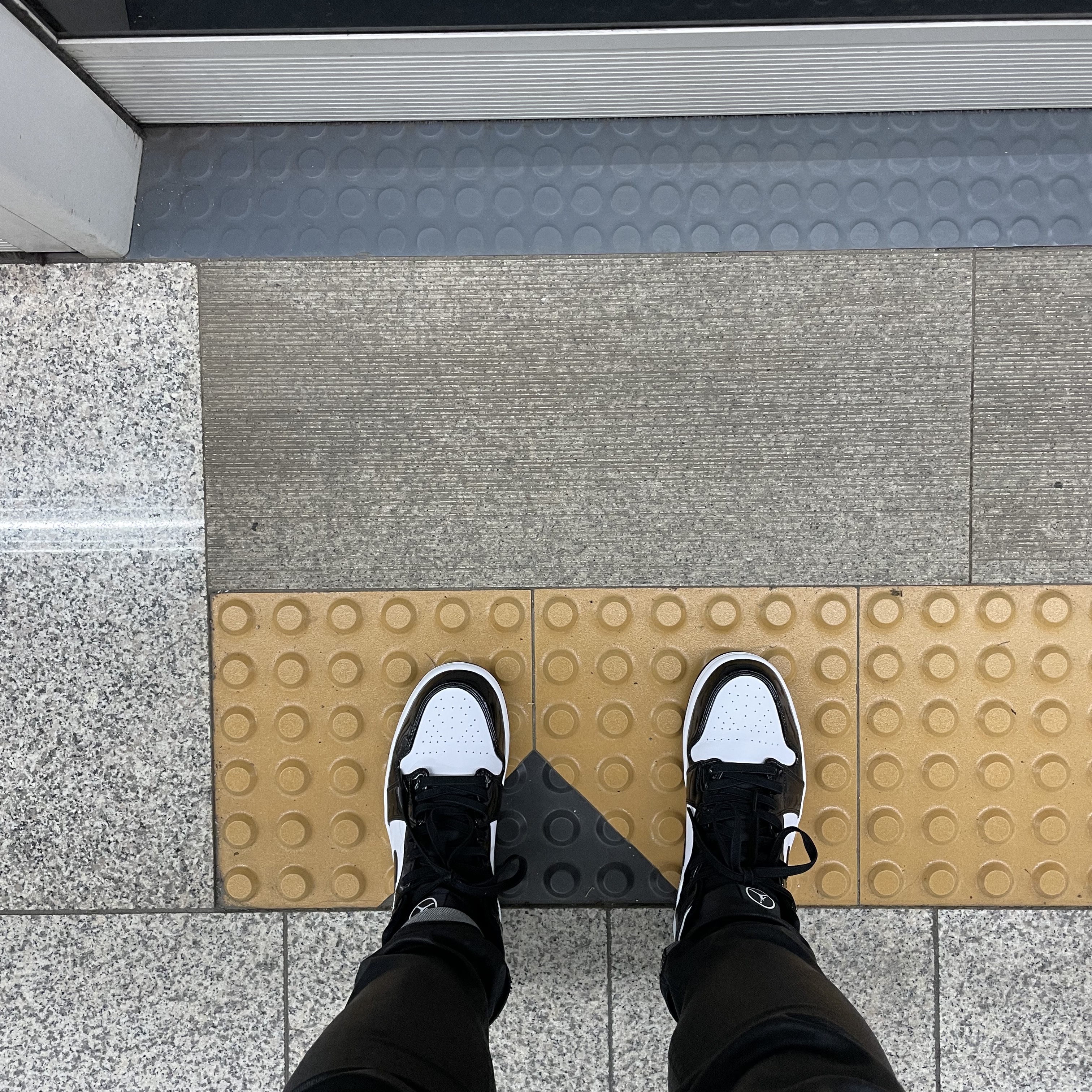 Jordan 1 Mid SE ASW Black 착용 스타일