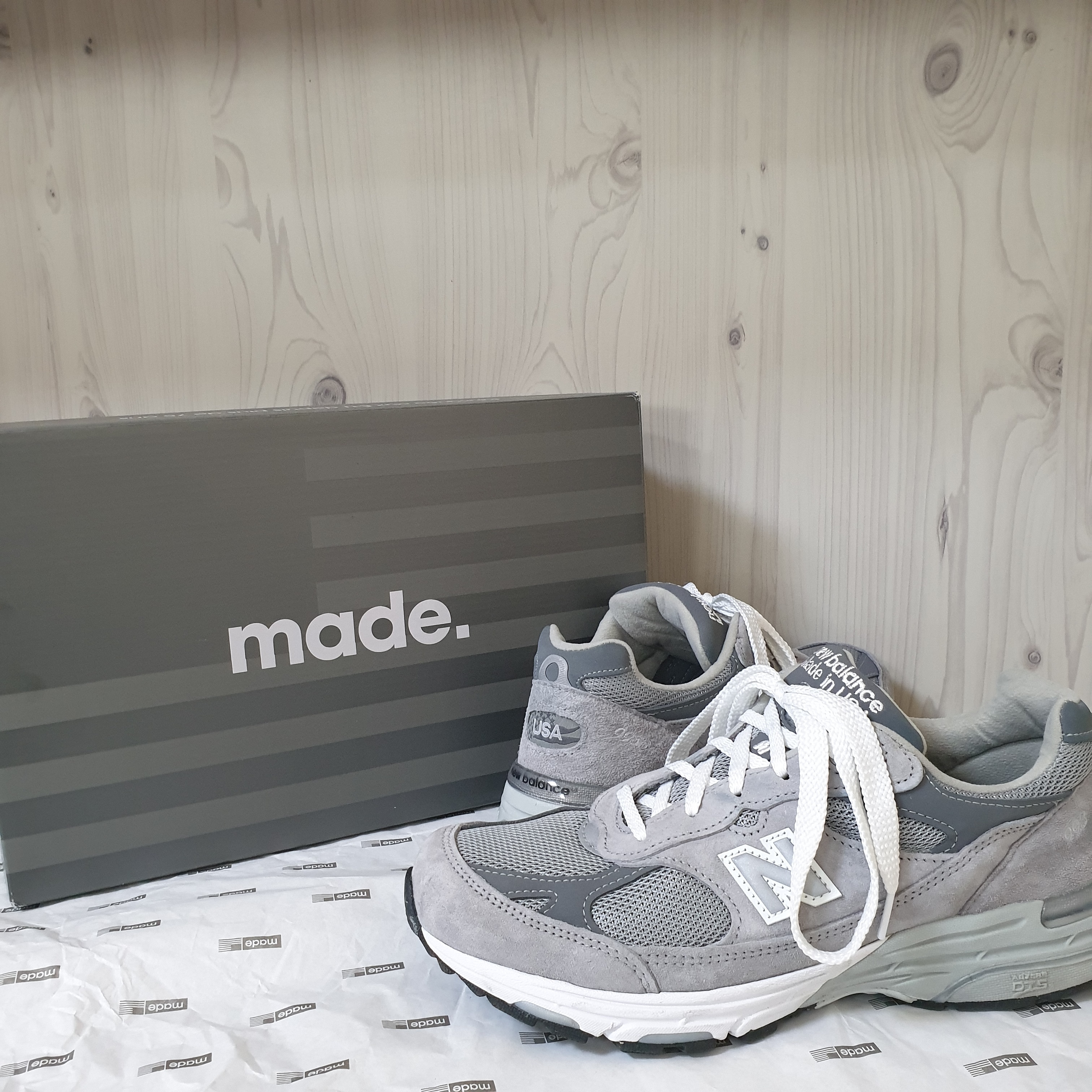 (W) New Balance 993 Made in USA Grey - D Wide 착용 스타일