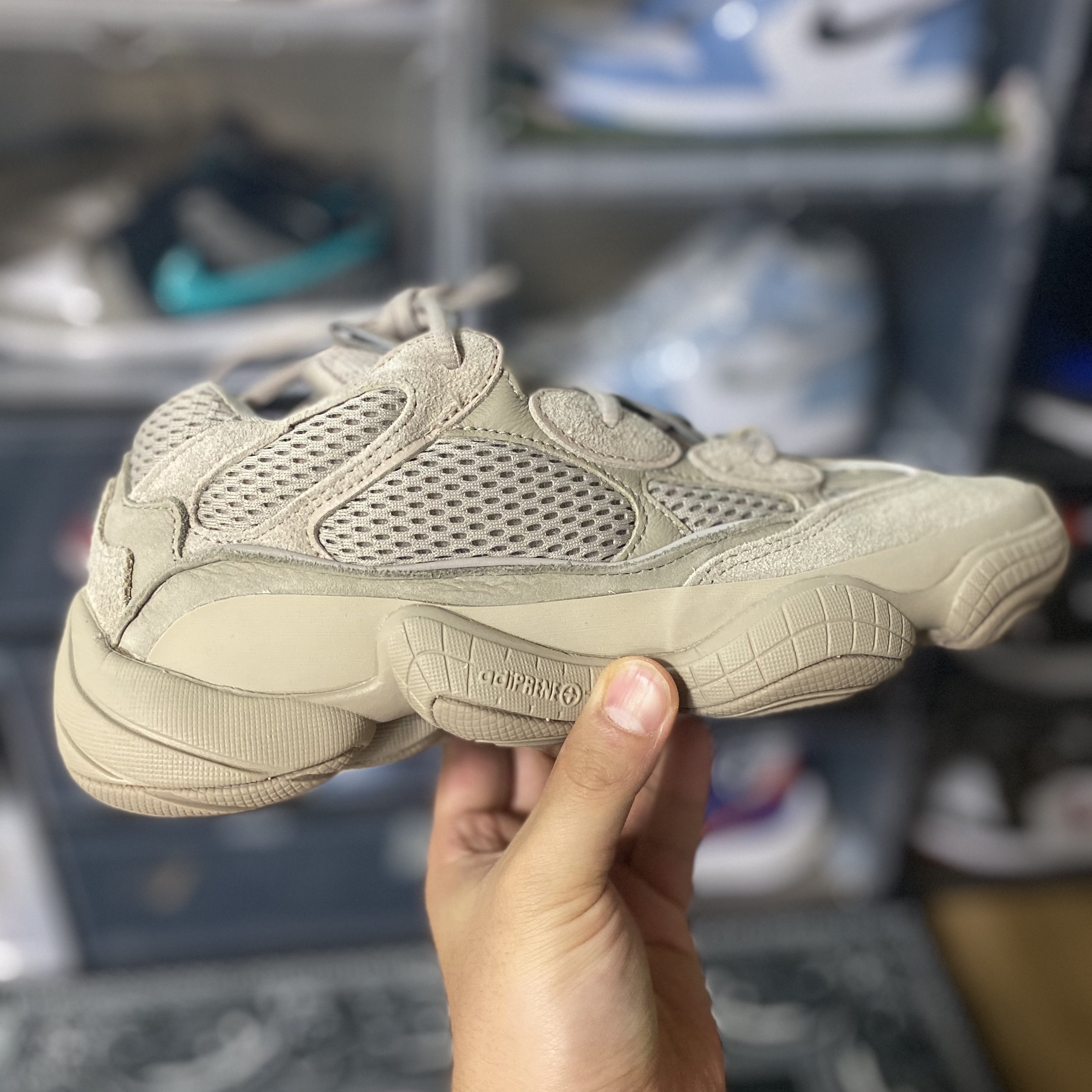Adidas Yeezy 500 Taupe Light 착용 스타일 - 1