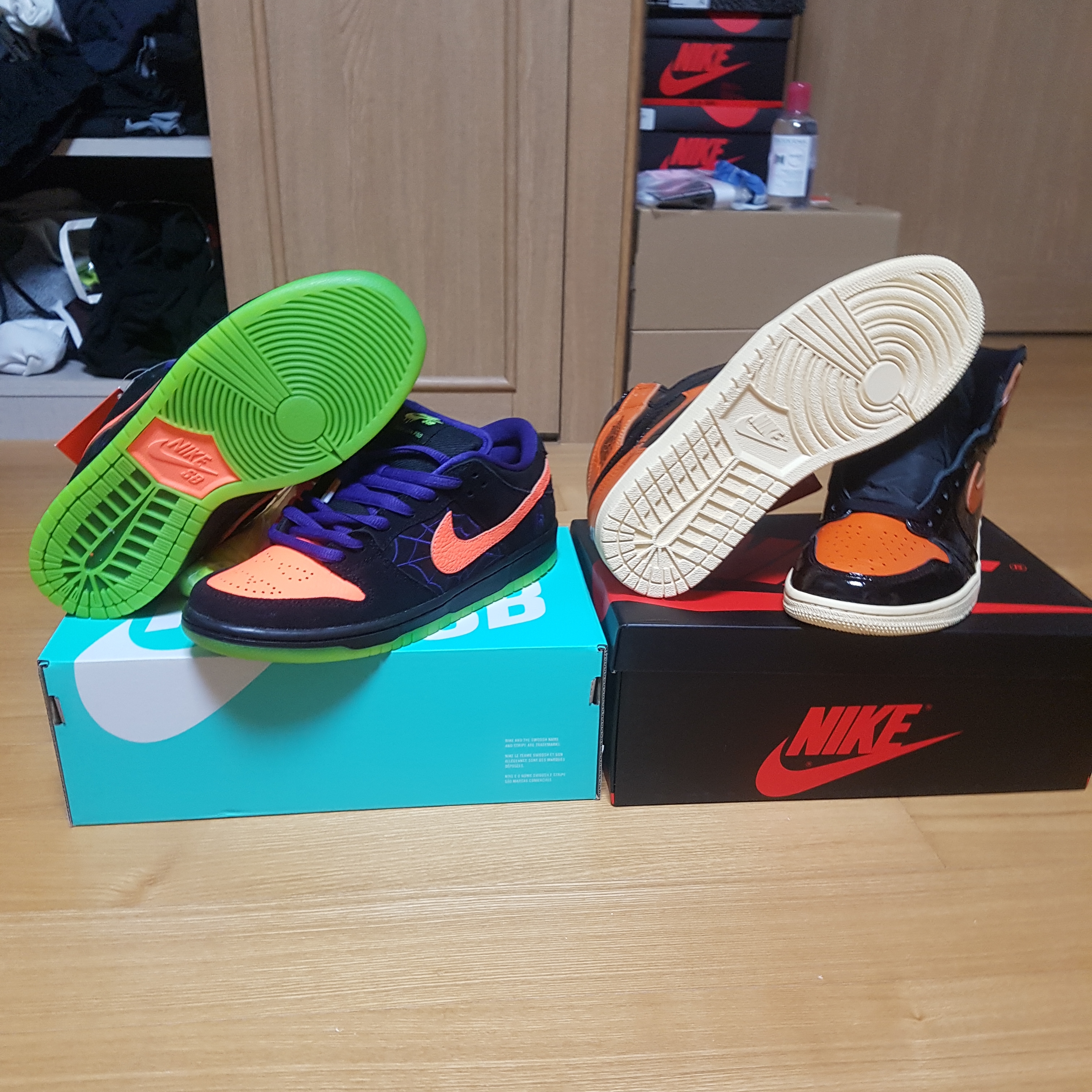 Nike SB Dunk Low Pro Night of Mischief Halloween, Jordan 1 Retro High Shattered Backboard 3.0 착용 스타일 - 4