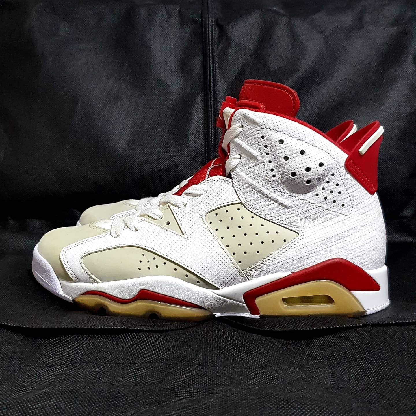 Jordan 6 Retro Alternate 착용 스타일 - 2