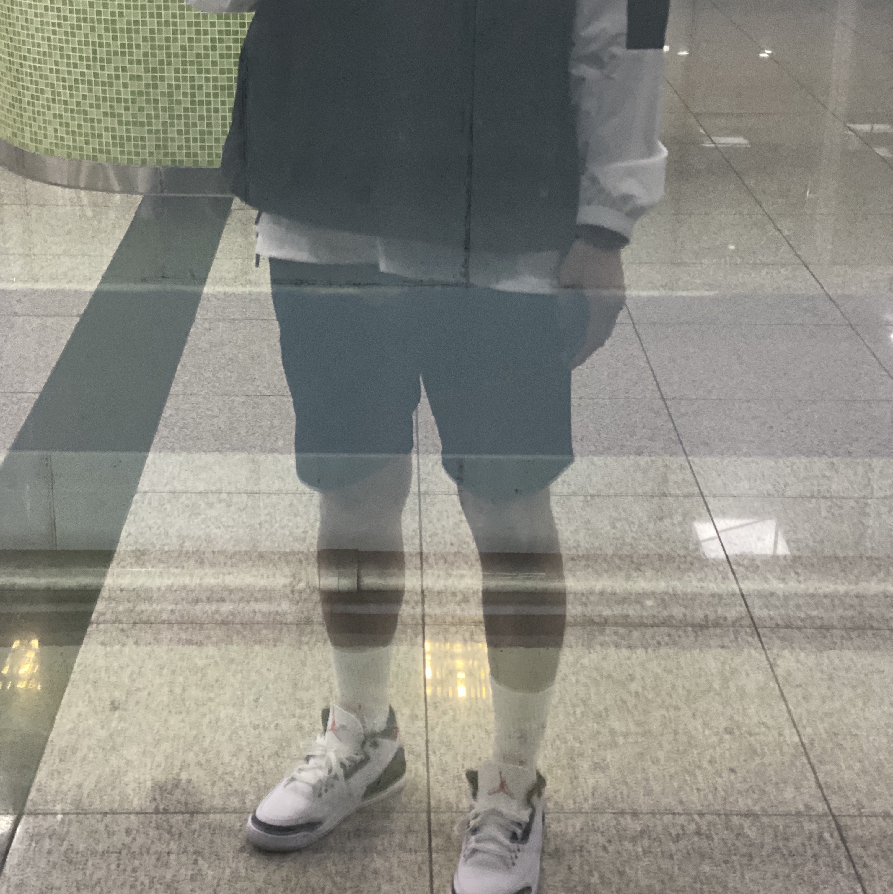 Jordan 3 Retro SE Denim Fire Red, IAB Studio T-Shirt White 착용 스타일