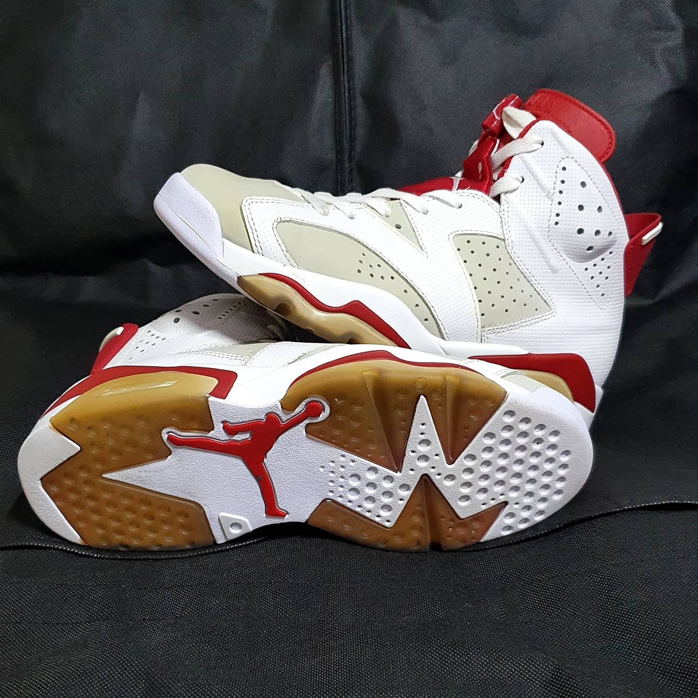 Jordan 6 Retro Alternate 착용 스타일 - 4