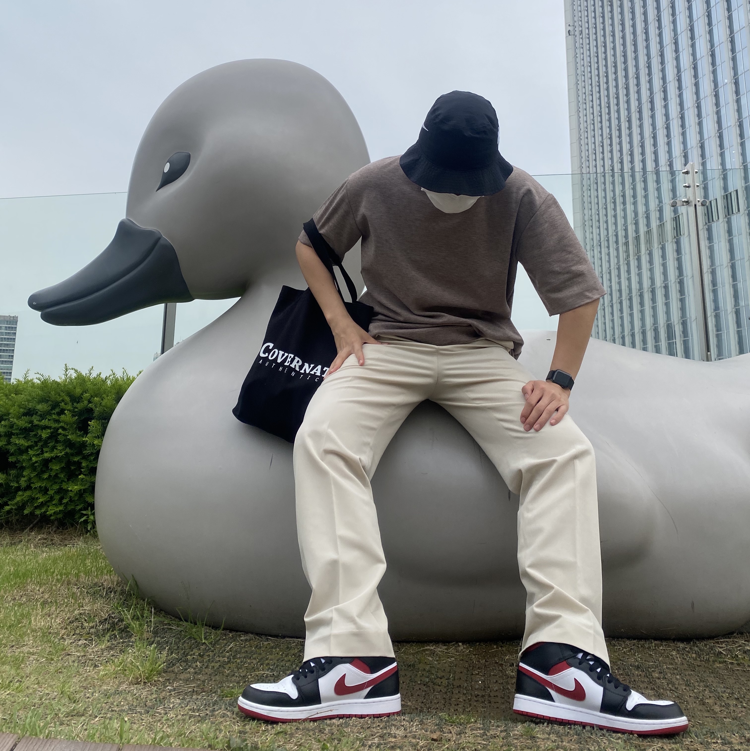 Nike x Stussy Bucket Hat Black, Jordan 1 Mid Gym Red Black White 착용 스타일