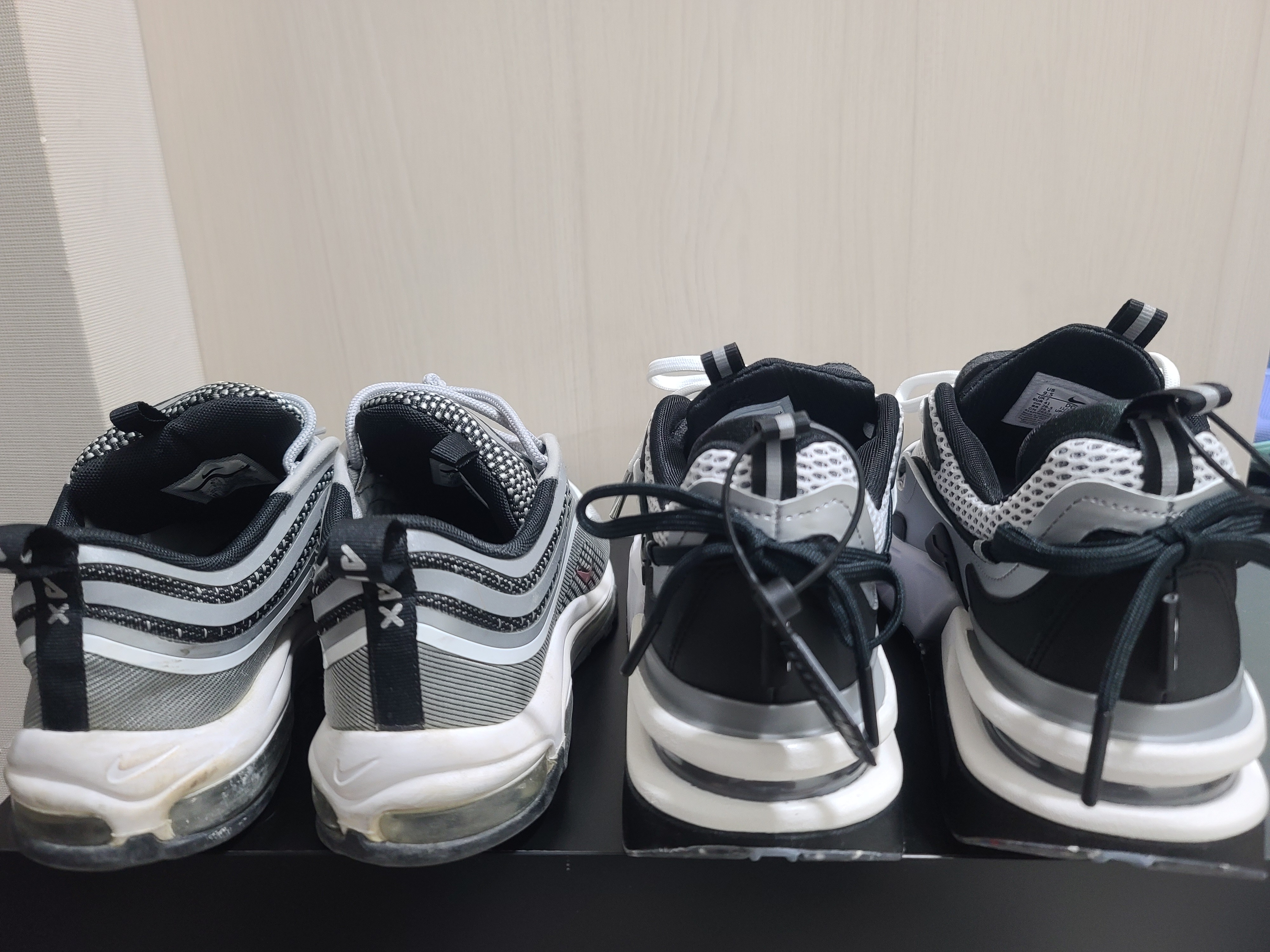 (W) Nike Air Max Furyosa Silver and Black, Nike Air Max 97 Ultra 17 Silver Bullet 착용 스타일 - 2