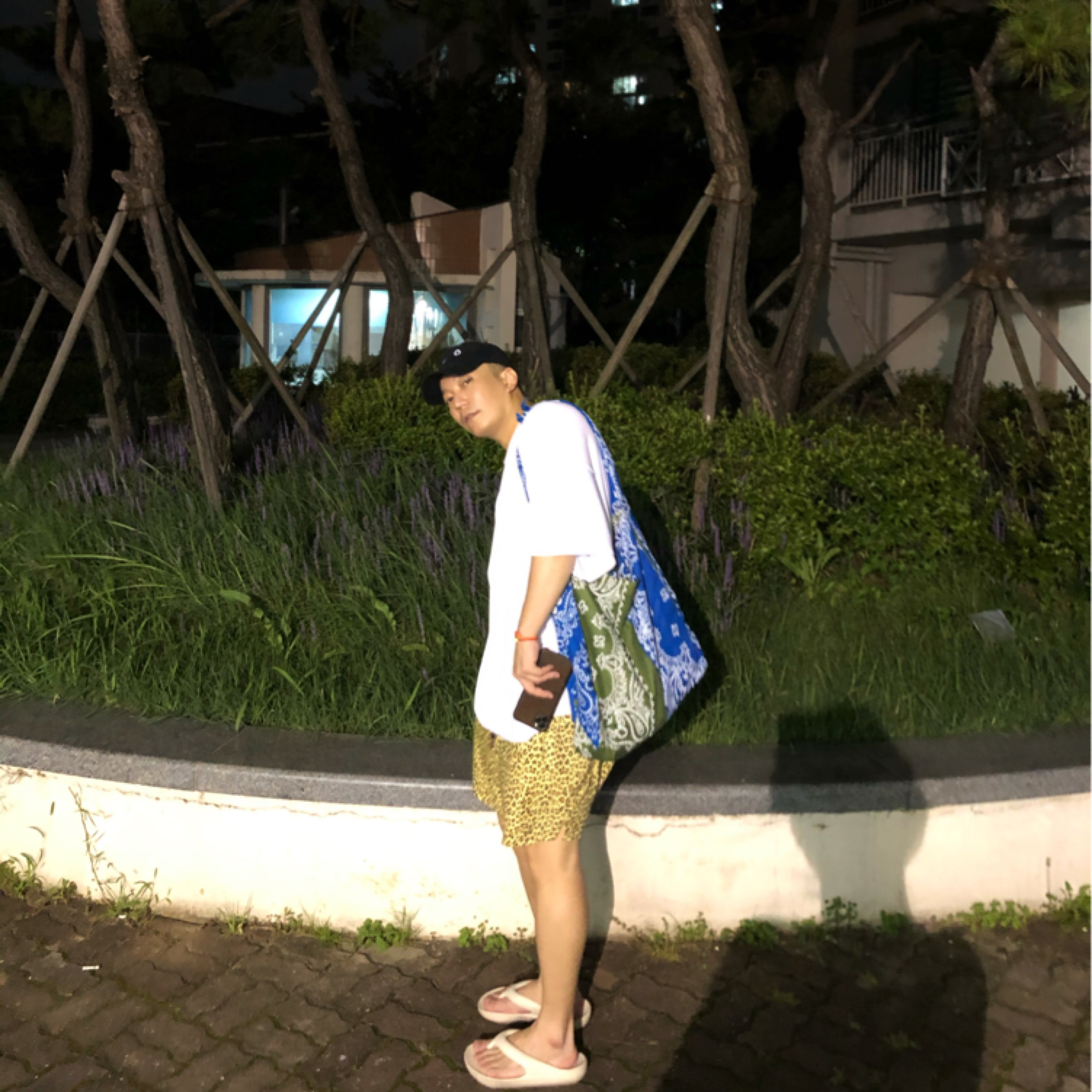 New Balance x Taw&Toe Flip Flop Ivory 착용 스타일